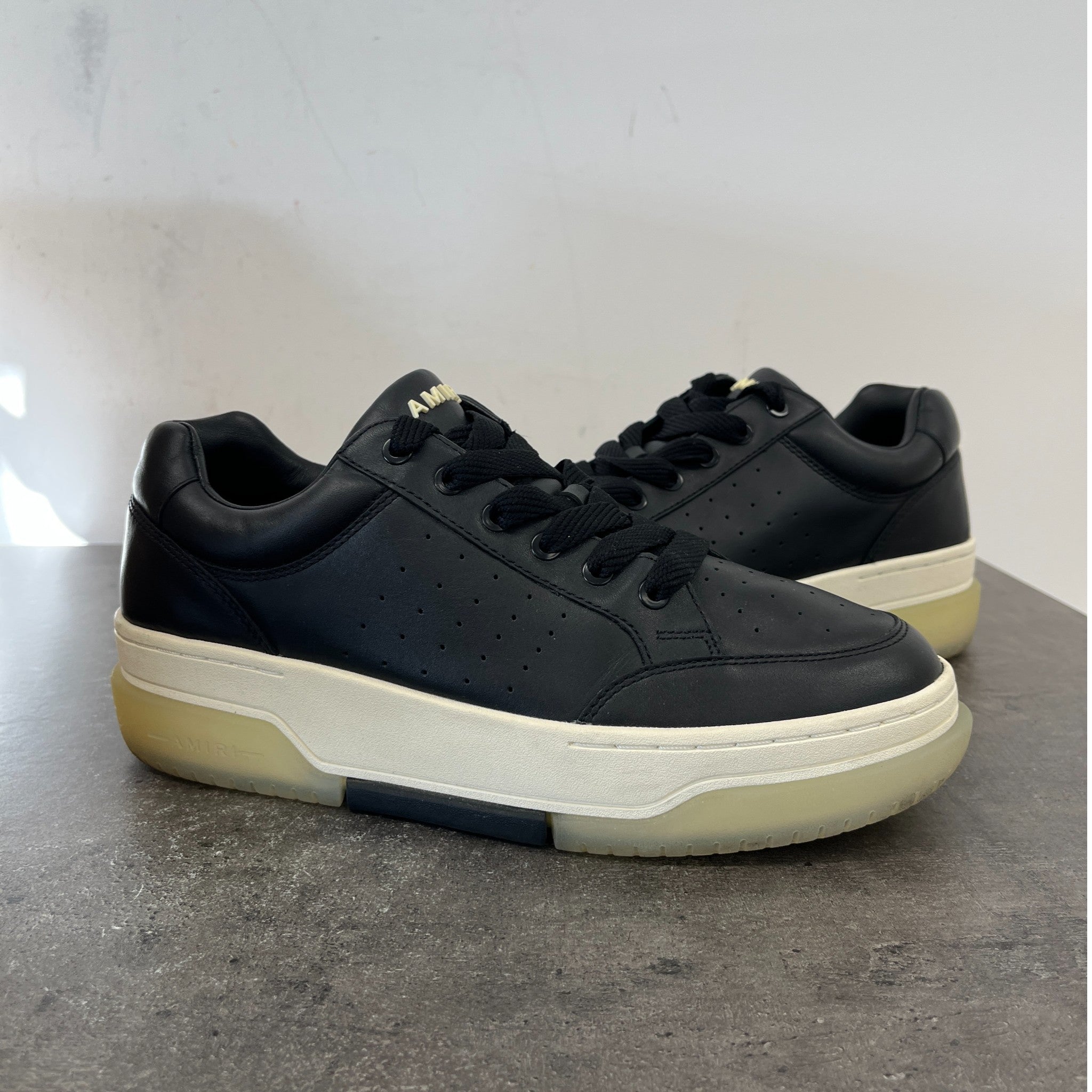 Men's Stadium Low Trainers Black Size EU 43 / UK 9