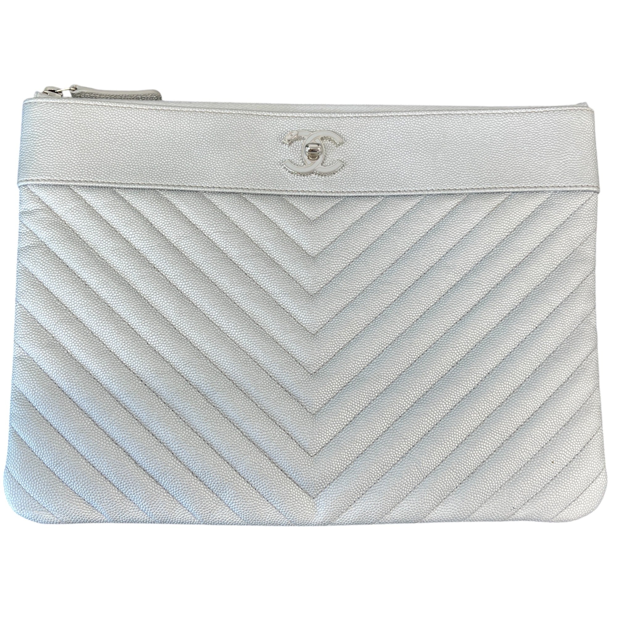 Women's Cc Quilted Caviar Pouch Silver