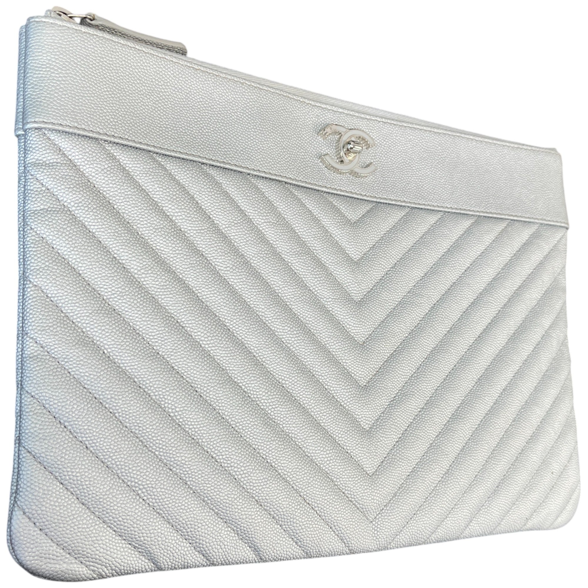 Women's Cc Quilted Caviar Pouch Silver