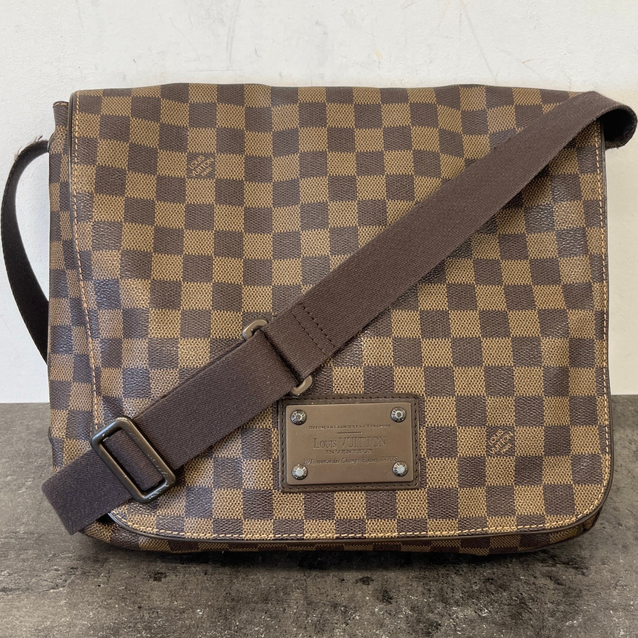 Men's Damier Ebene Brookyln Messenger Bag Brown
