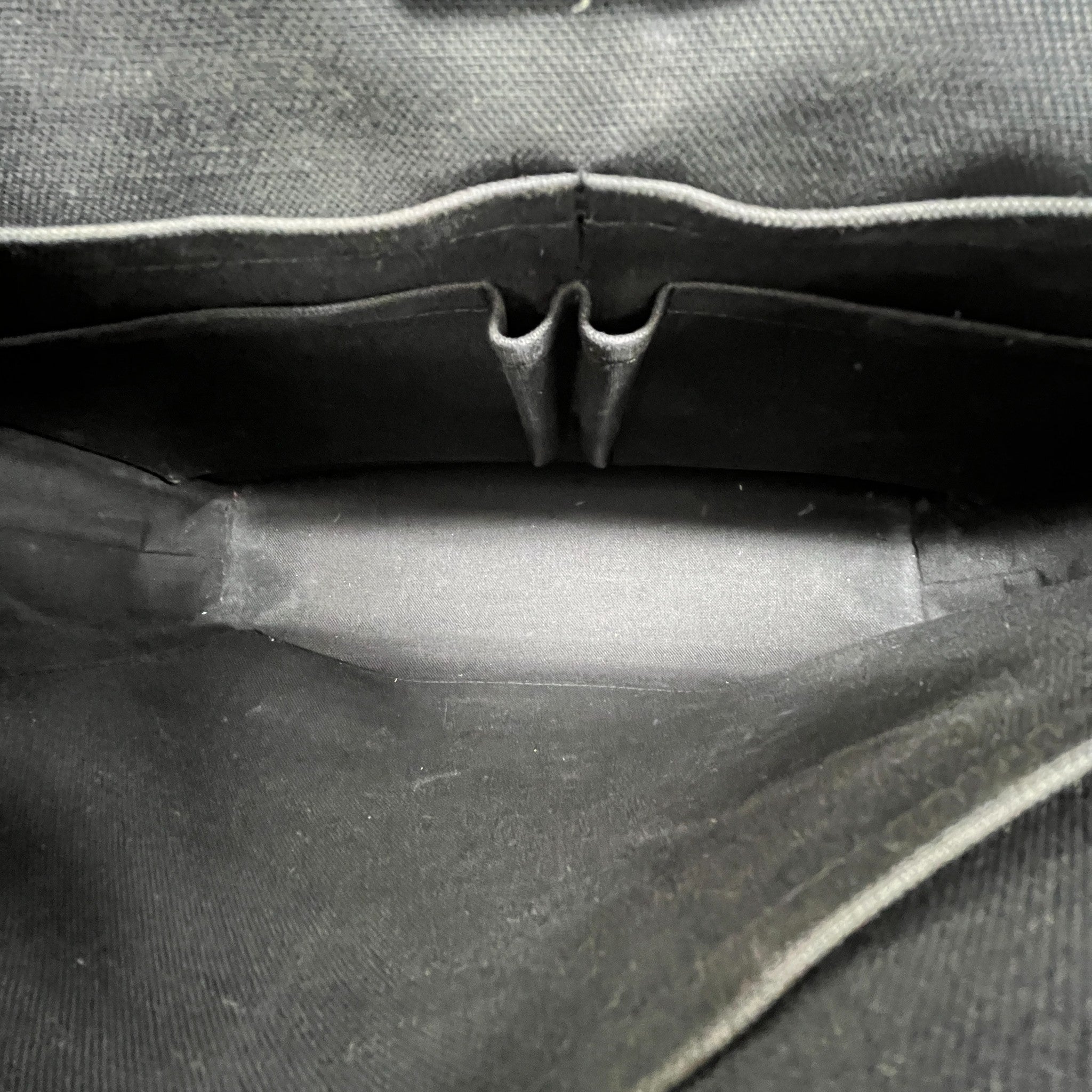 Men's Damier Graphite District Mm Messenger Bag Black