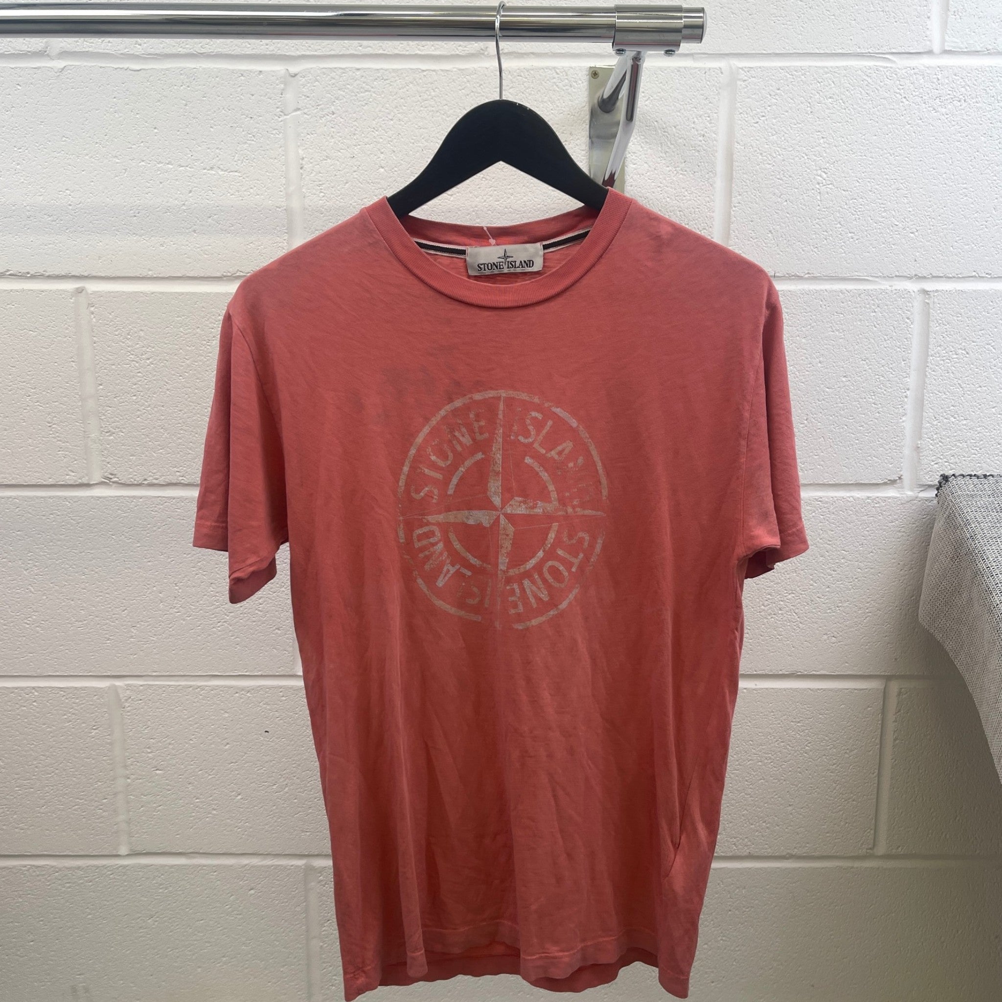 Men's Compass Logo T-Shirt Pink Size S