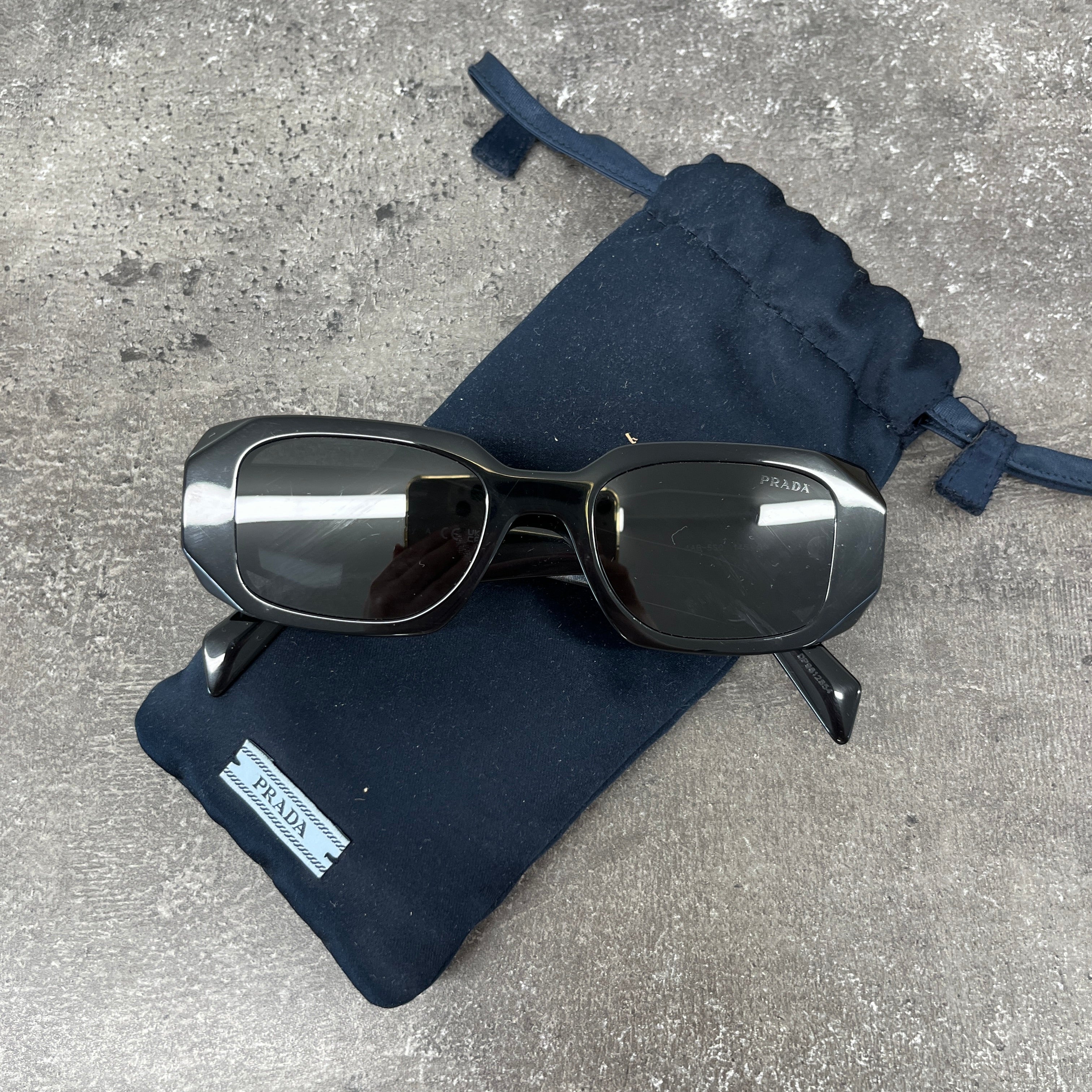 Women's Pr 17Ws Sunglasses Black