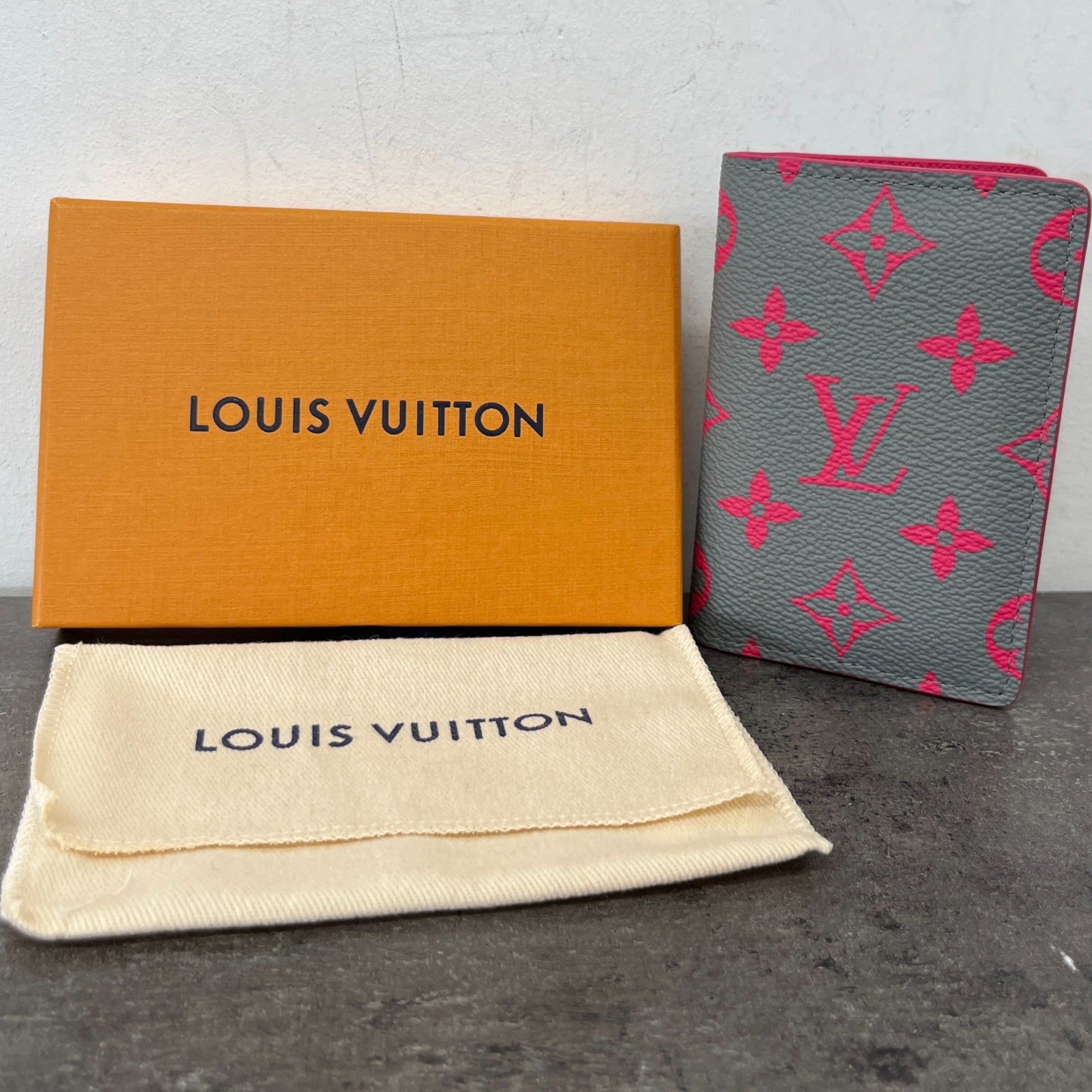 Men's Monogram Glow Pocket Organiser Wallet Grey