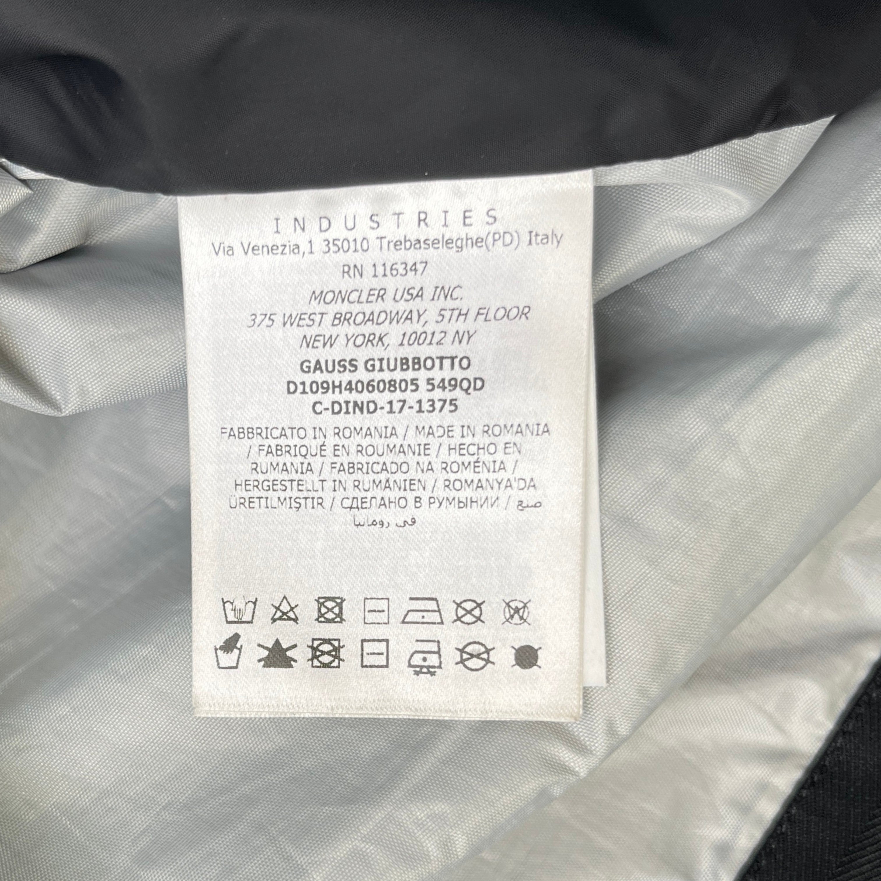Men's Gauss Windbreaker Silver Size 4 / XL