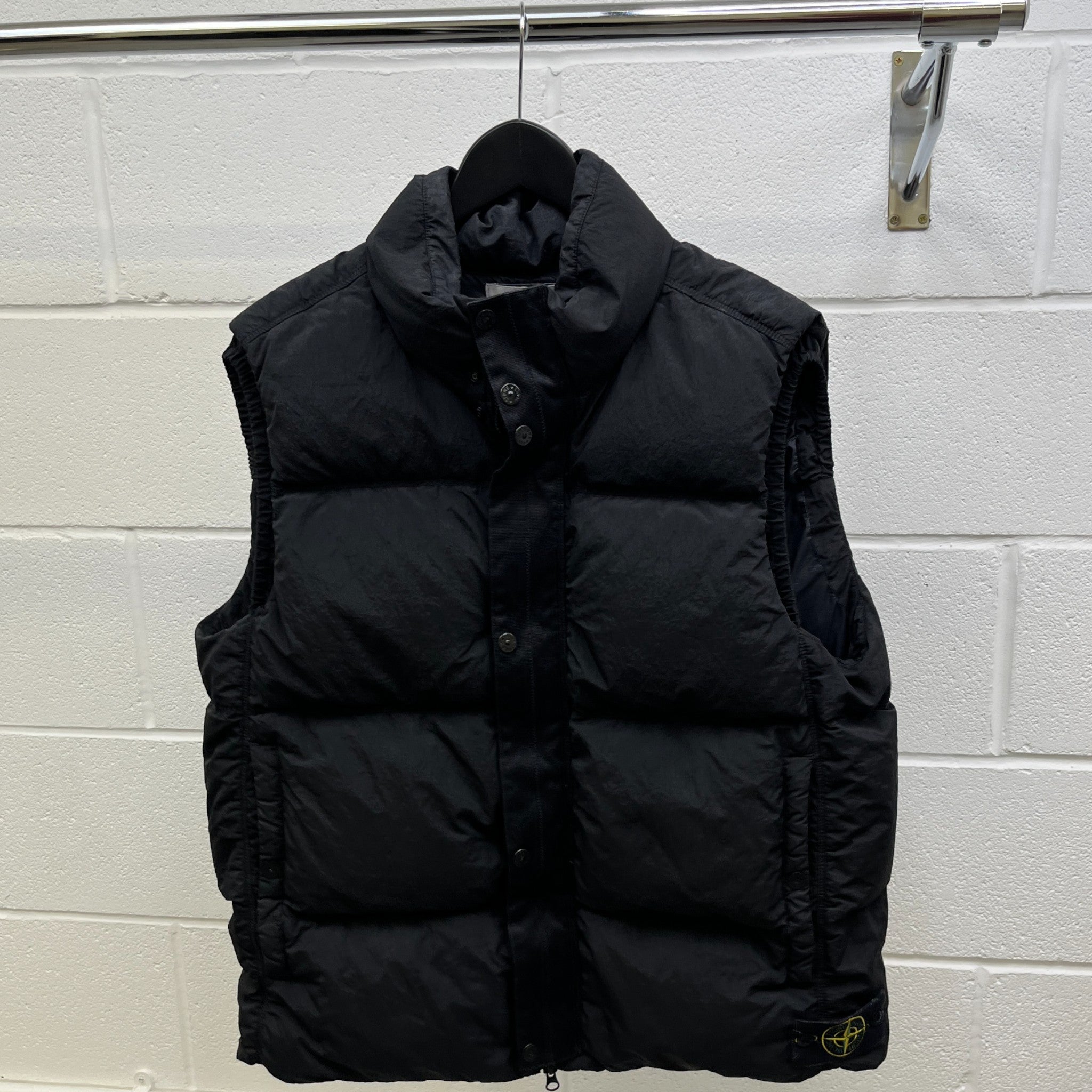Men's Aplique Logo Gilet Black Size L