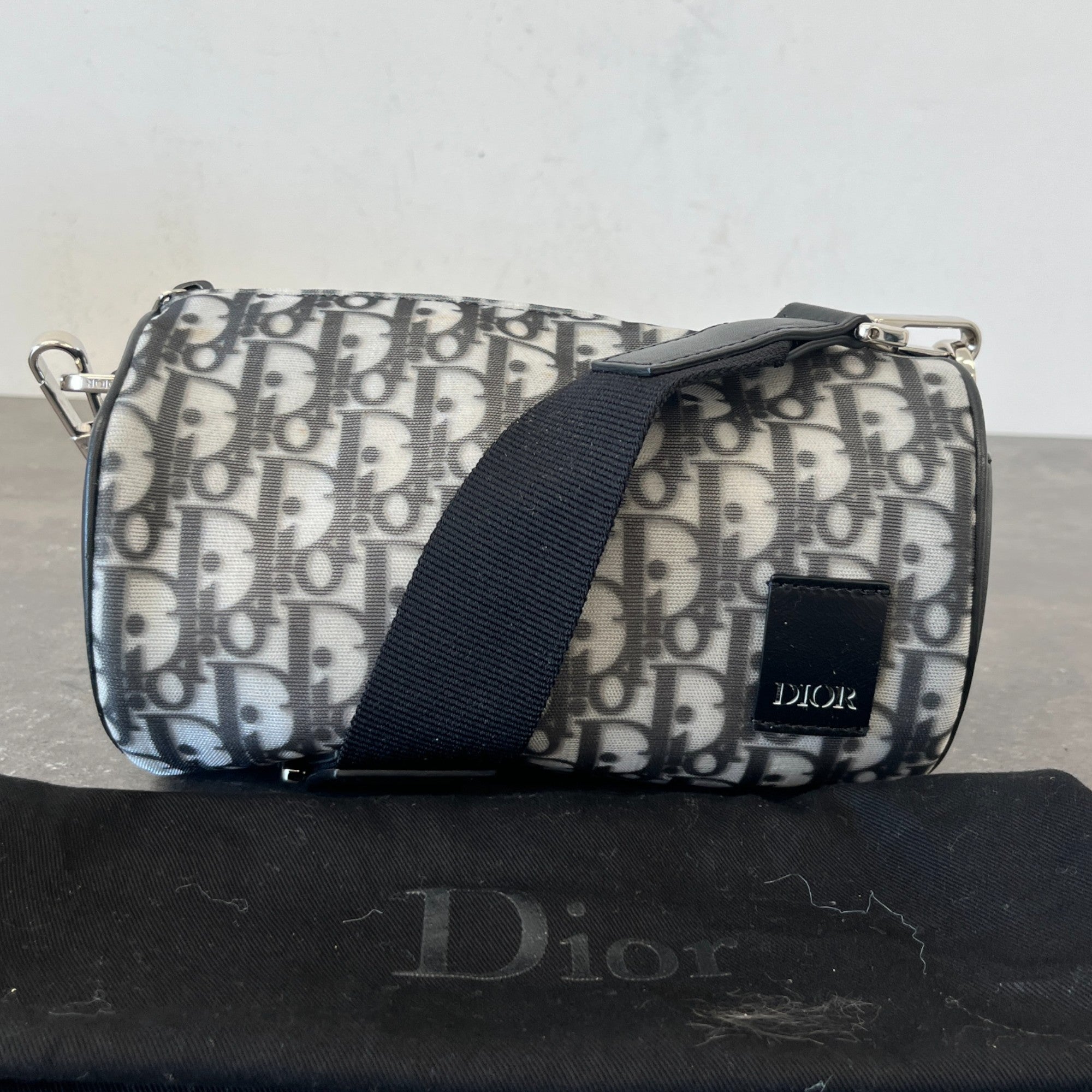 Women's Oblique Roller Handbag Black