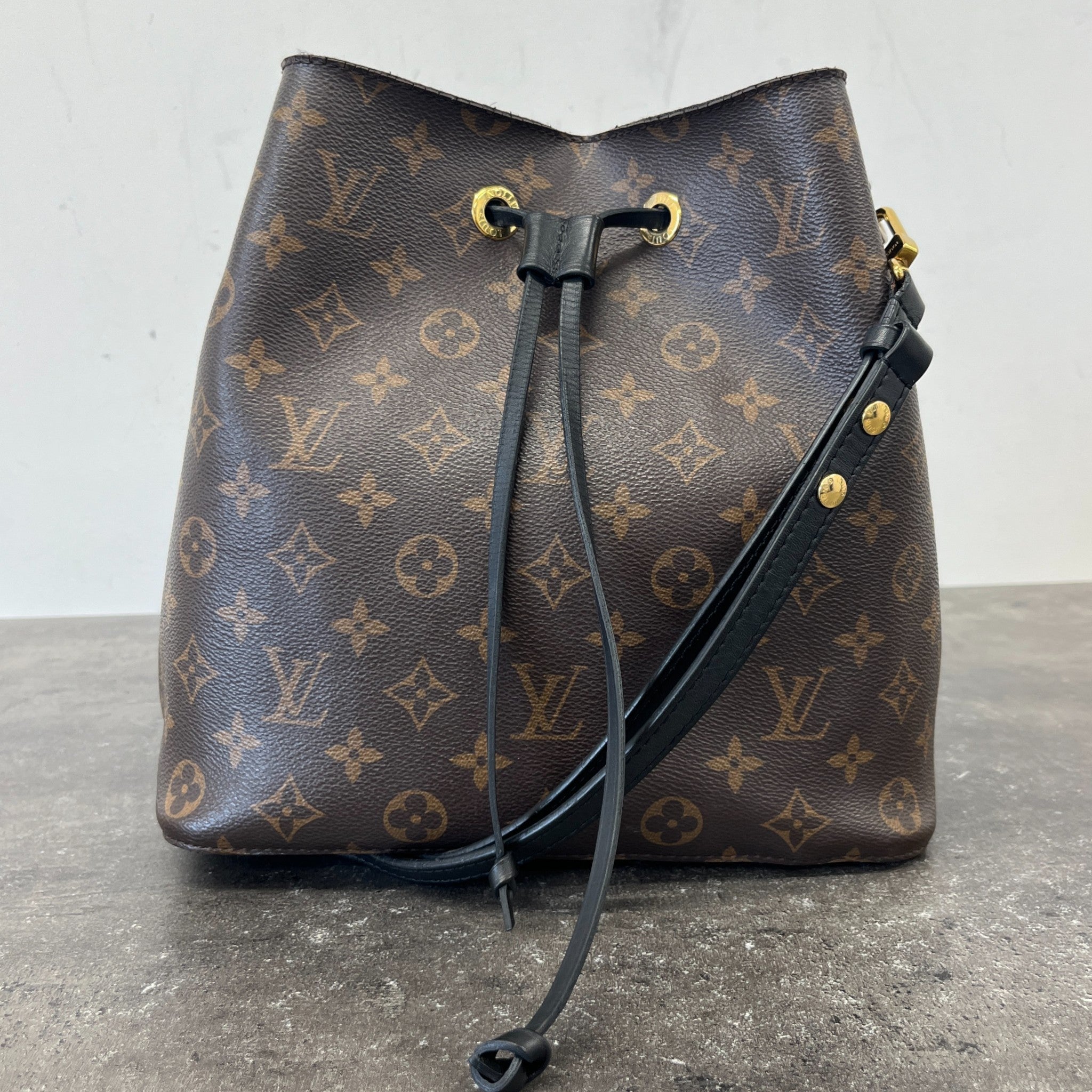 Women's Monogram Neoneo Mm Handbag Brown