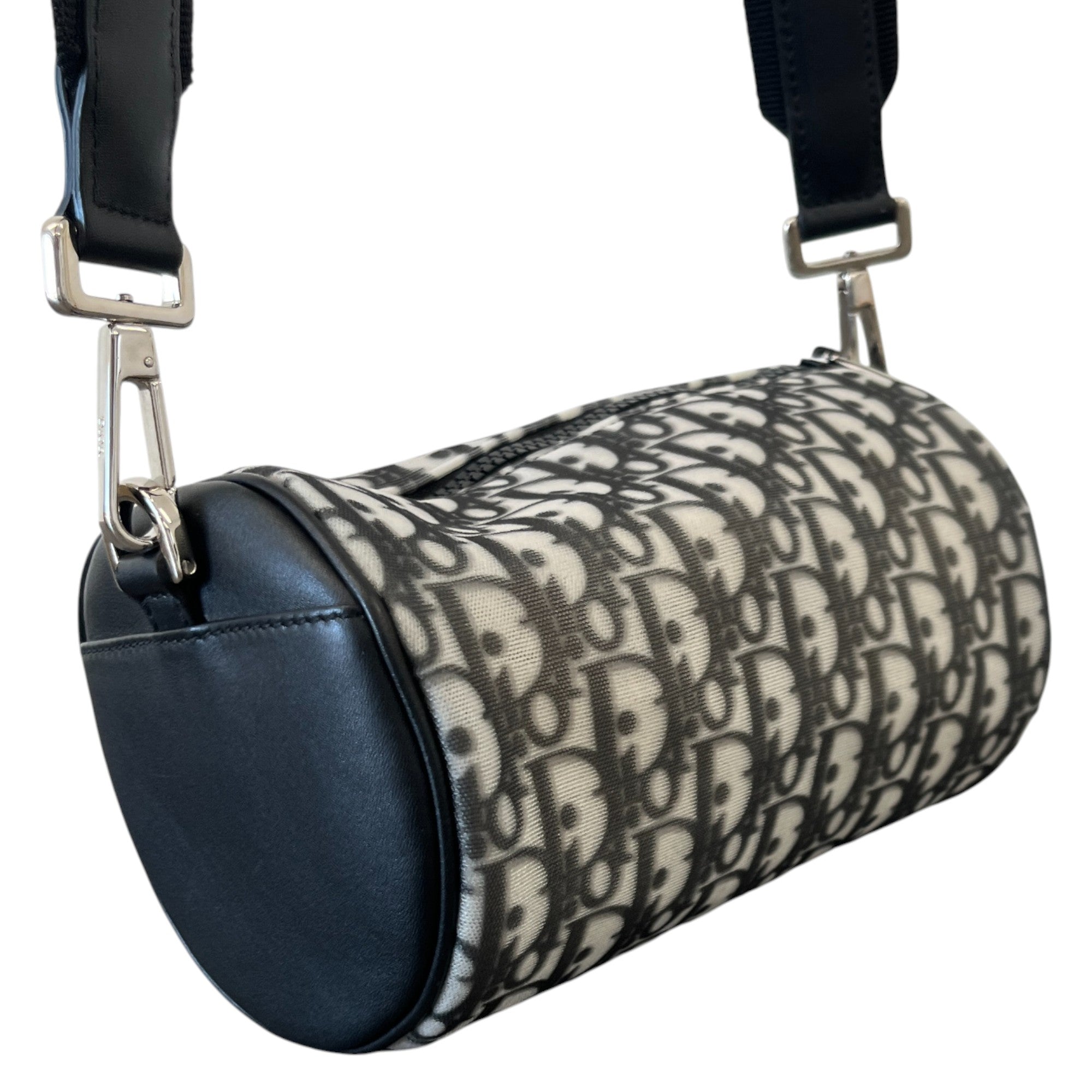 Women's Oblique Roller Handbag Black