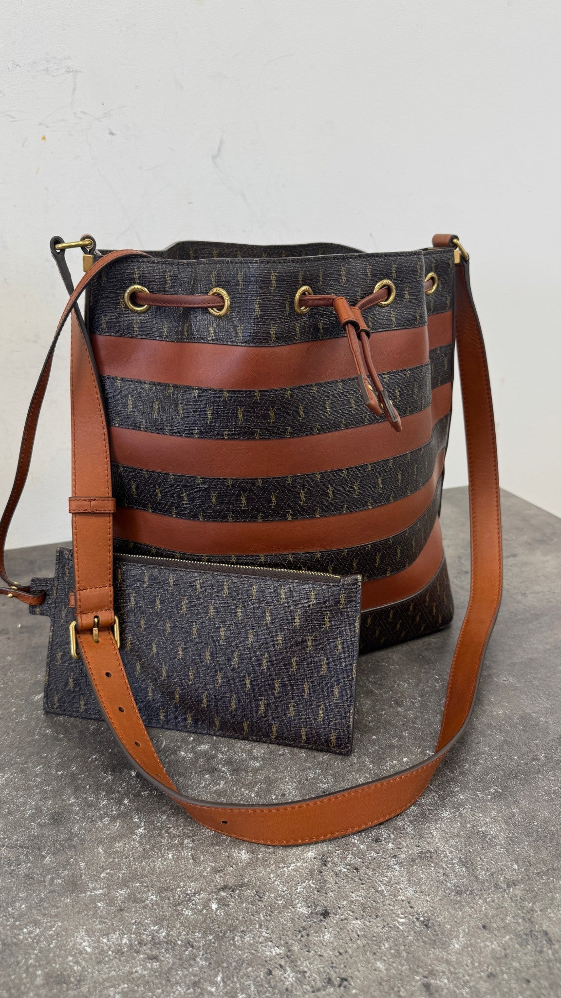 Women's Le Monogramme Bucket Bag Brown