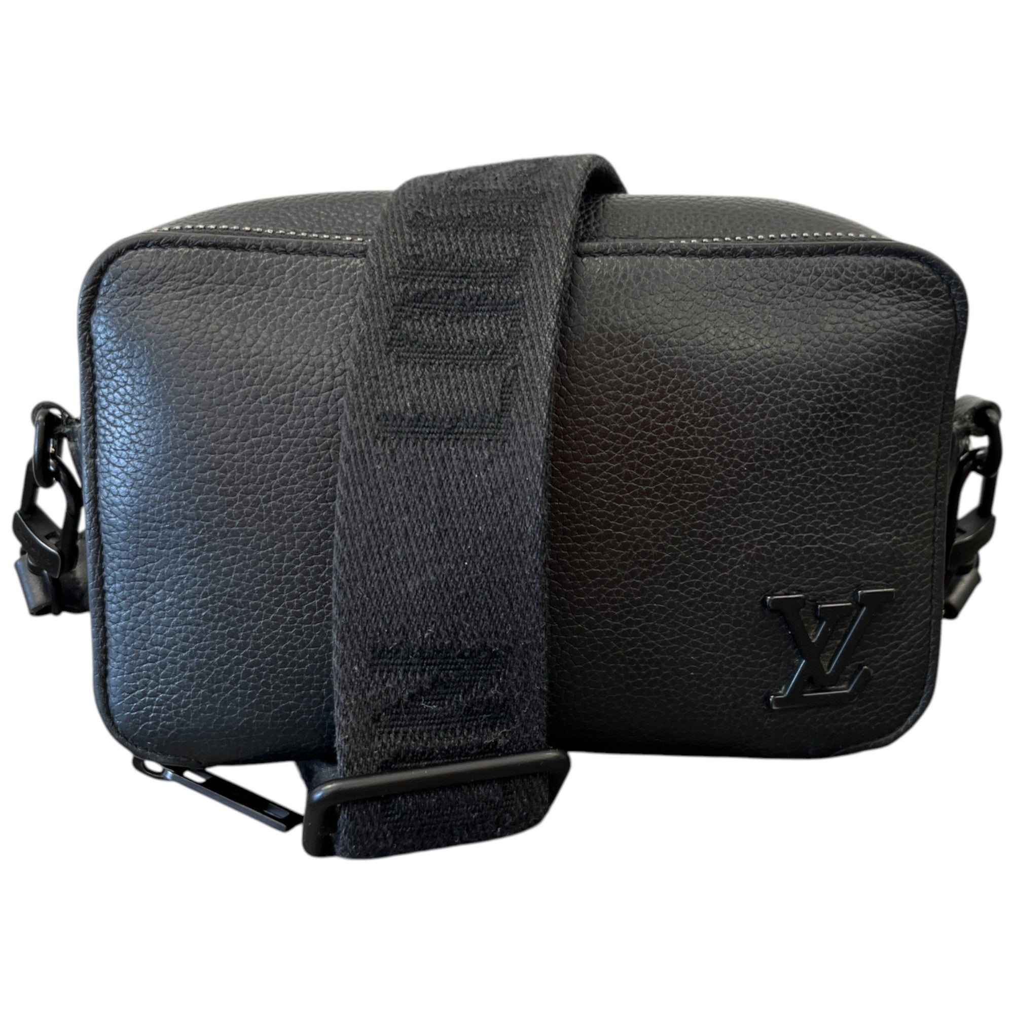 Men's Alpha Wearable Wallet Bag Black