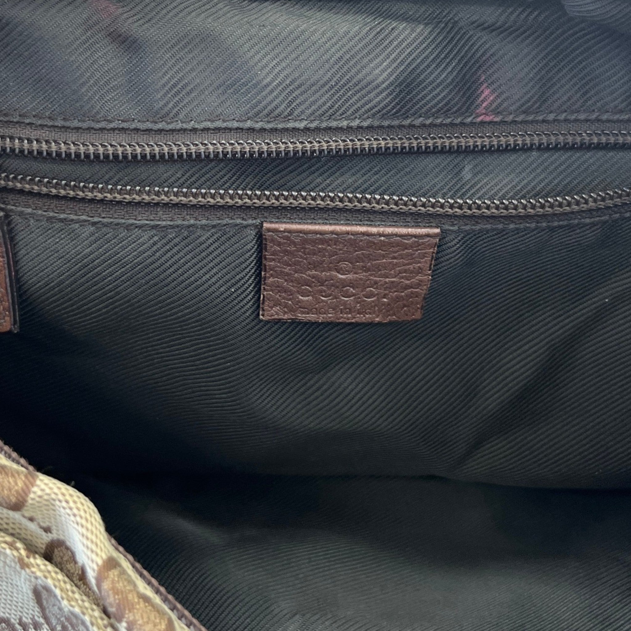 Women's Gg Supreme Messenger Bag Beige