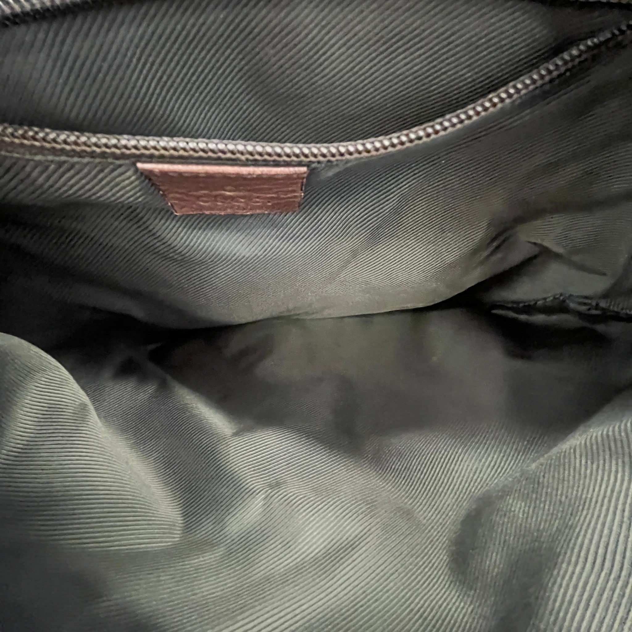 Women's Gg Supreme Messenger Bag Beige