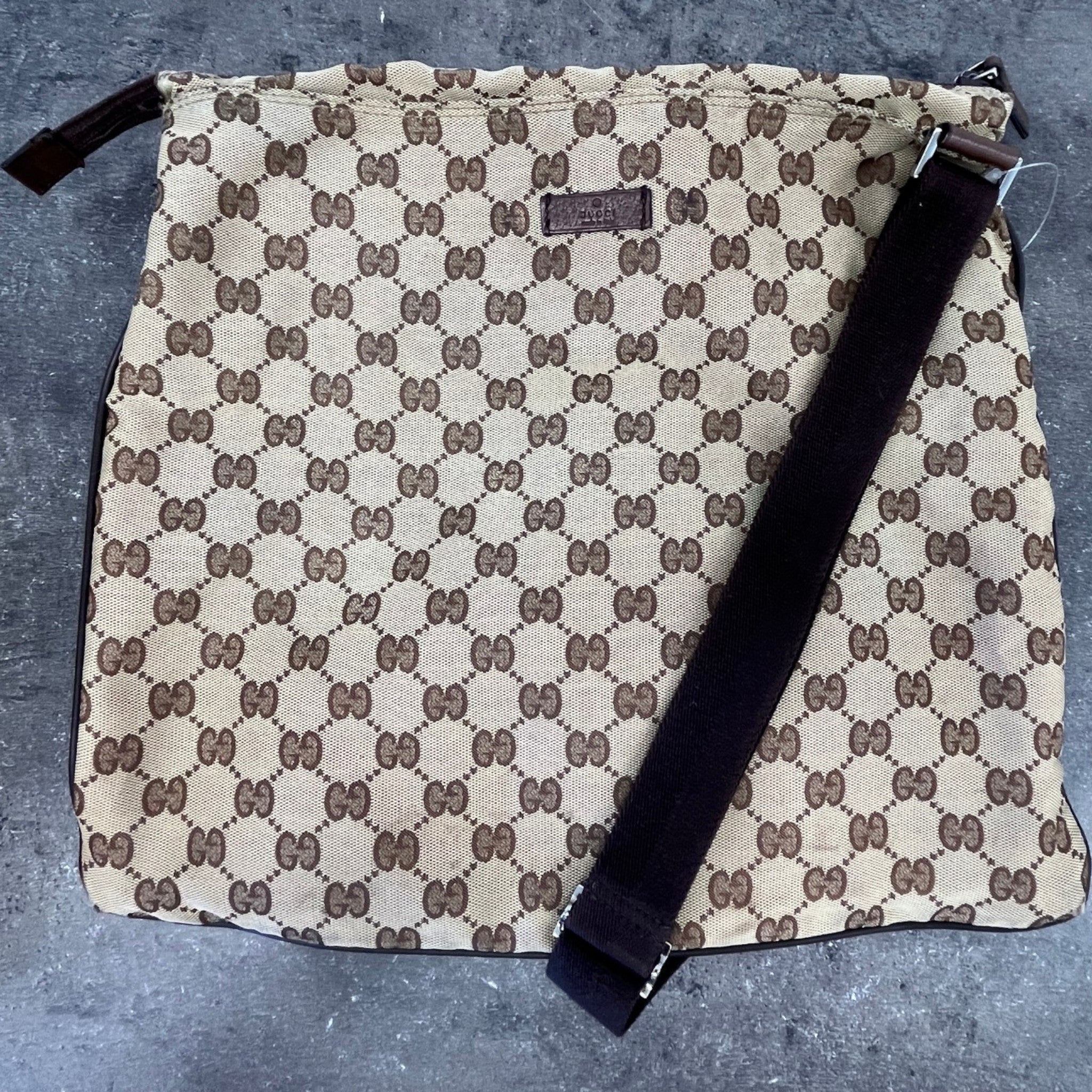 Women's Gg Supreme Messenger Bag Beige