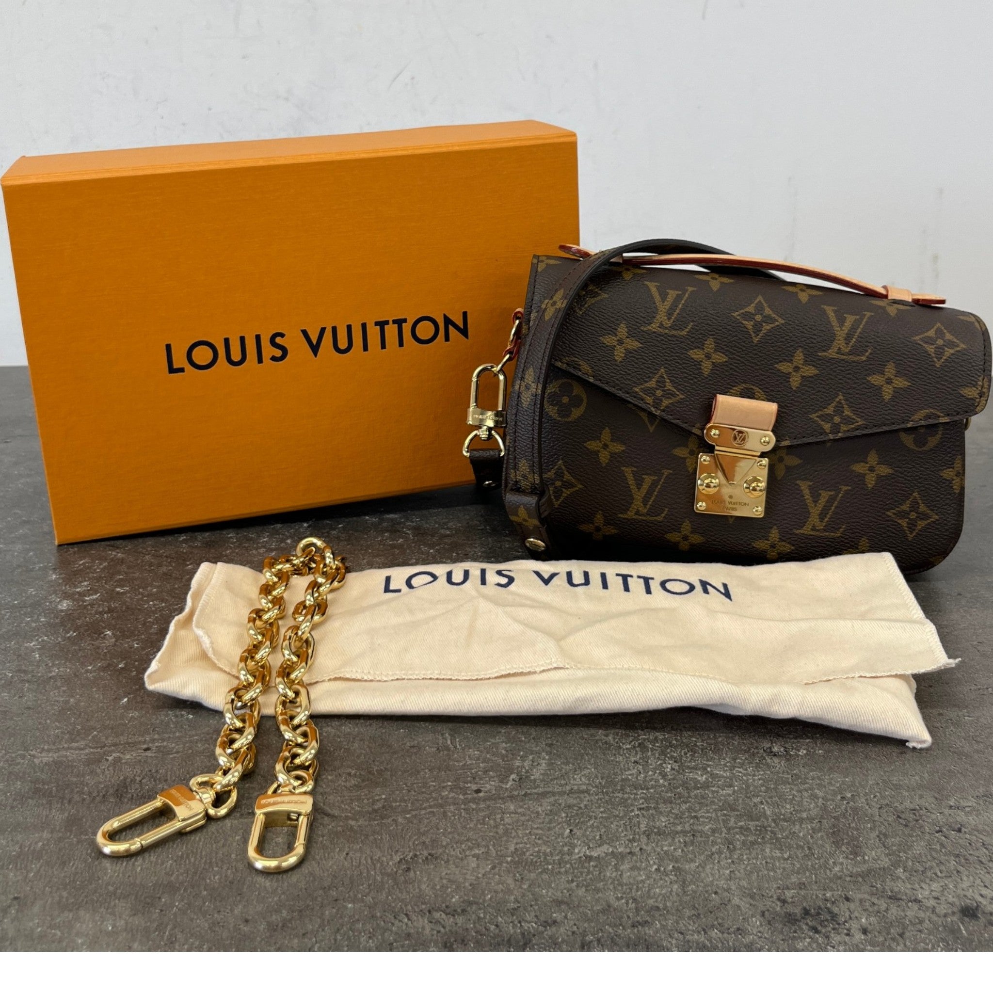 Women's Monogram Pochette Métis East West Handbag Brown