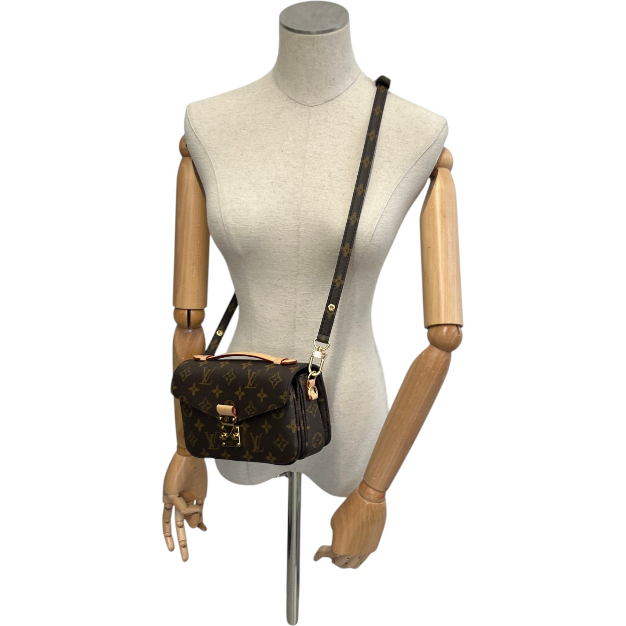 Women's Monogram Pochette Métis East West Handbag Brown