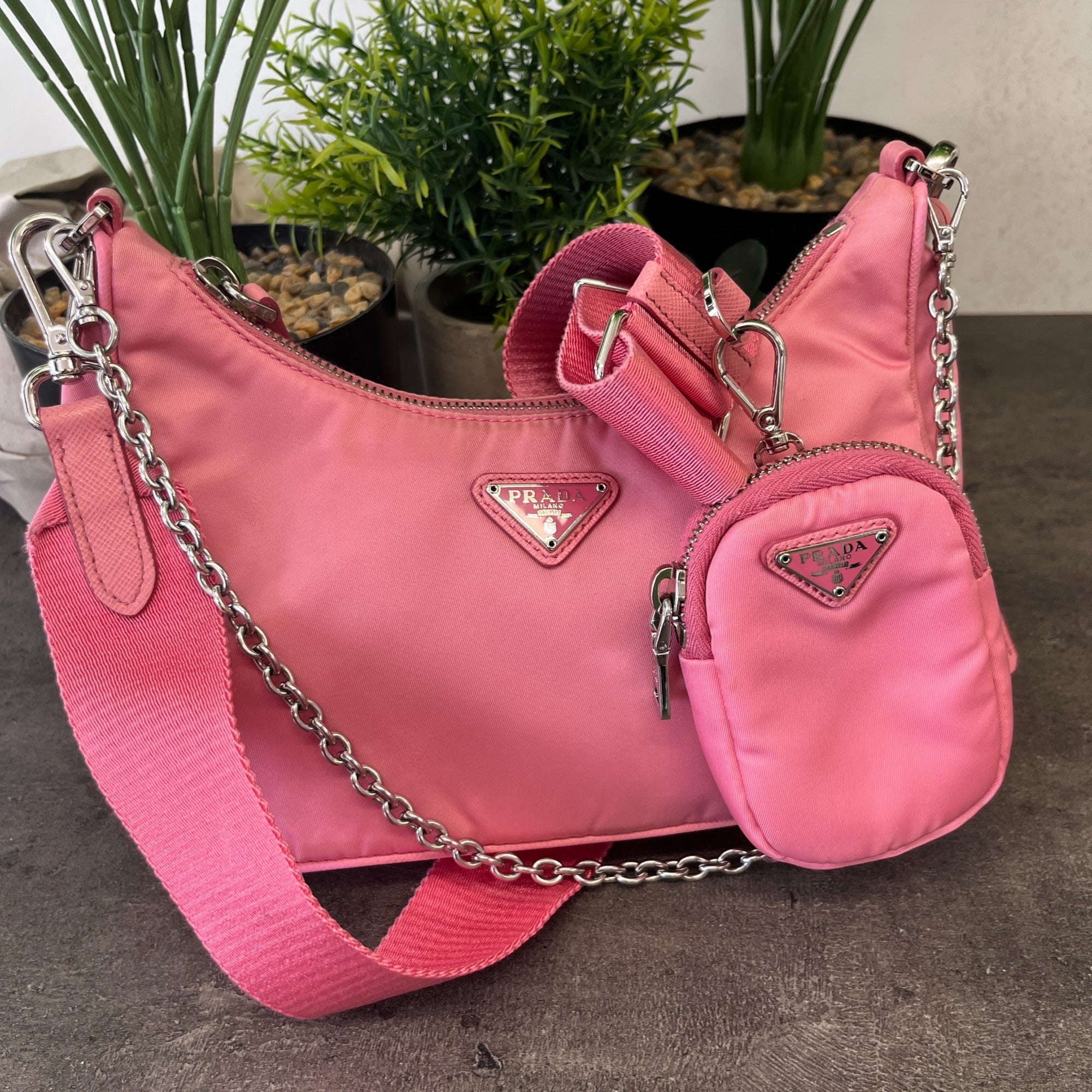 Women's Plaque Logo Bag Pink