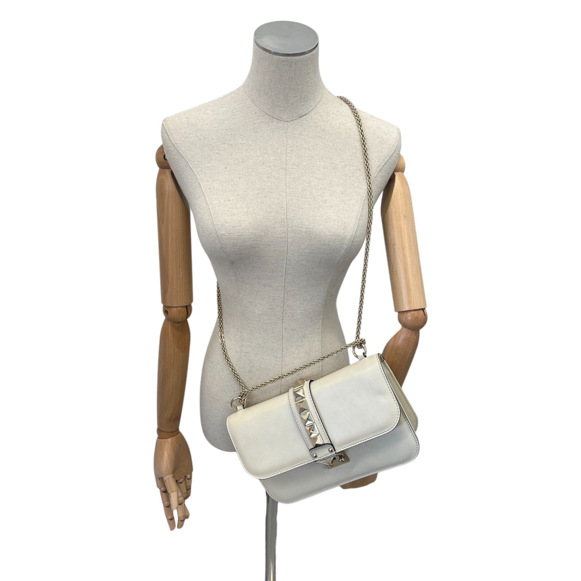 Women's Rockstud Flap Chain Bag Cream