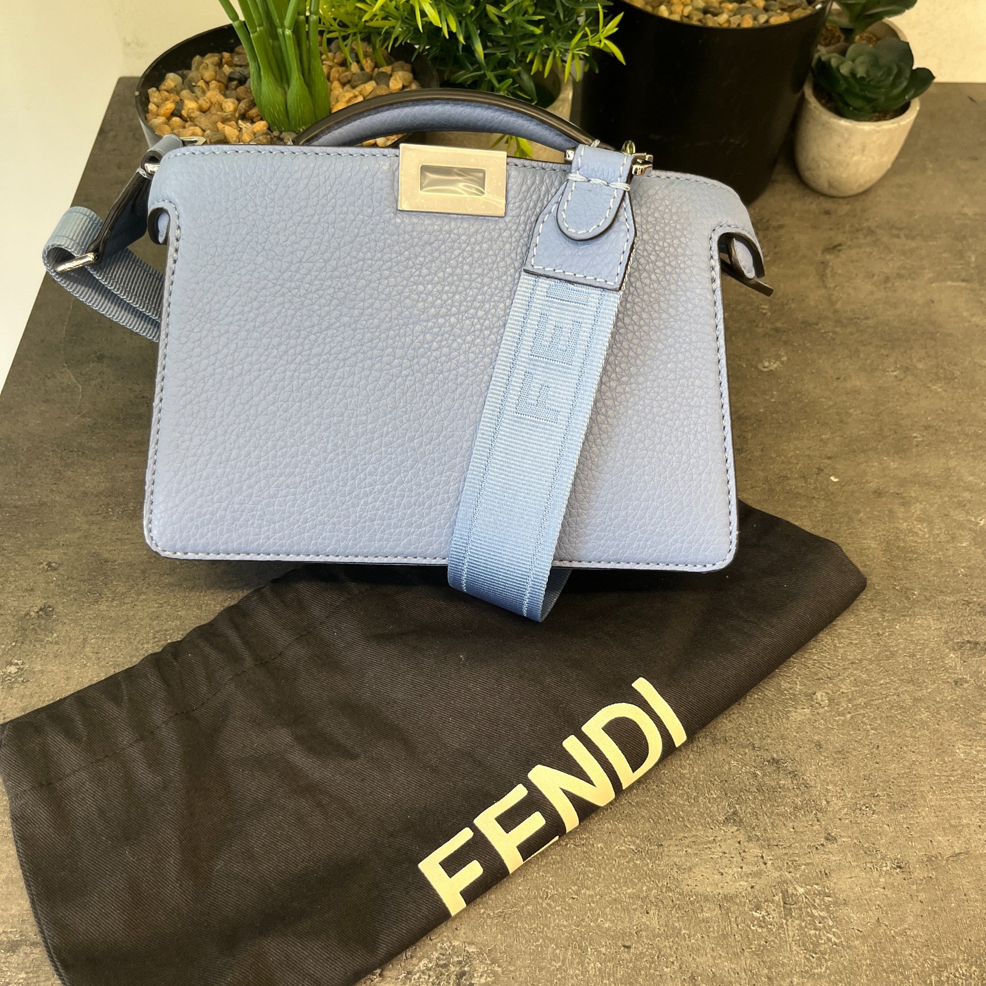 Women's Peekaboo Iseeu X-Cross Bag Blue