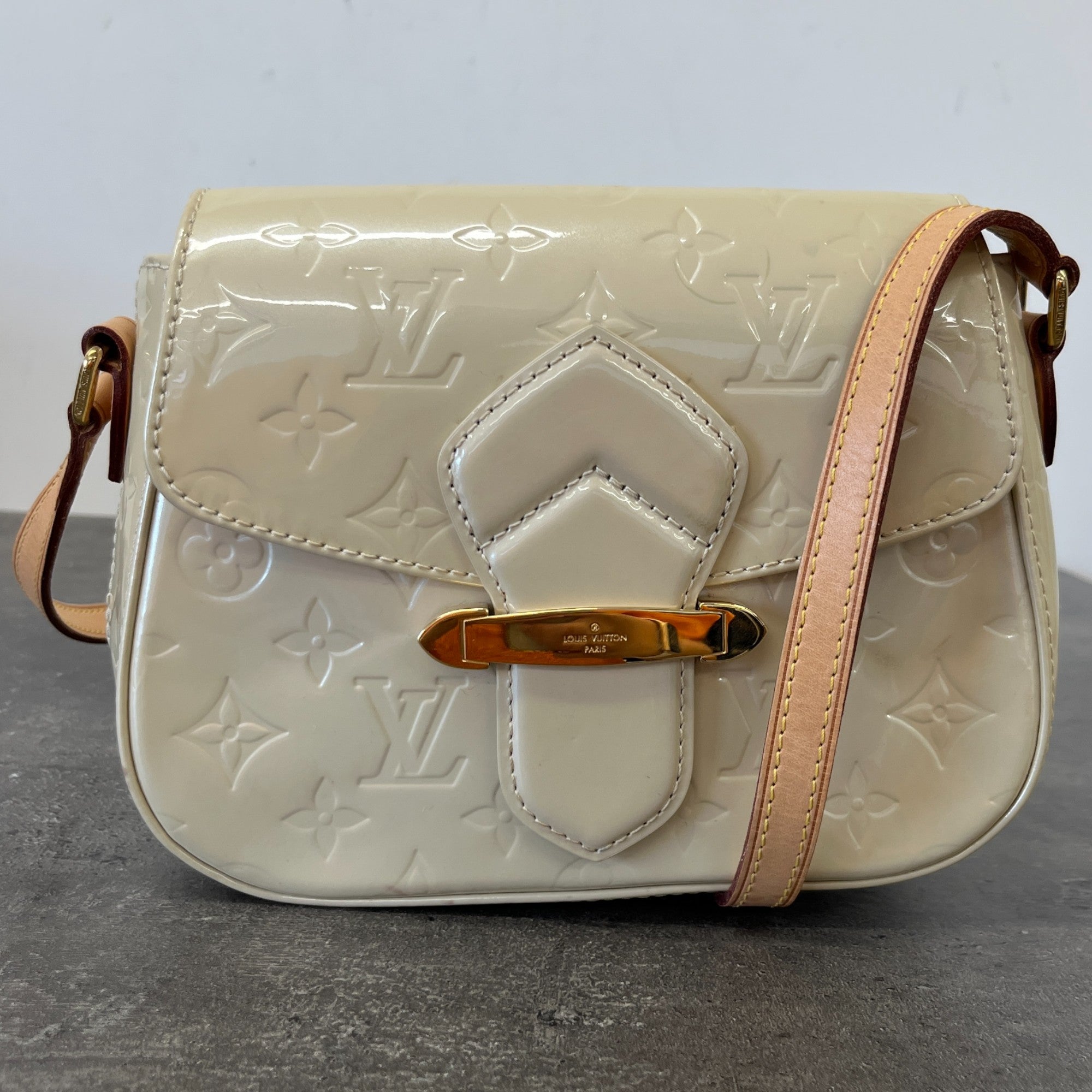 Women's Monogram Vernis Bellflower Gm Bag Cream