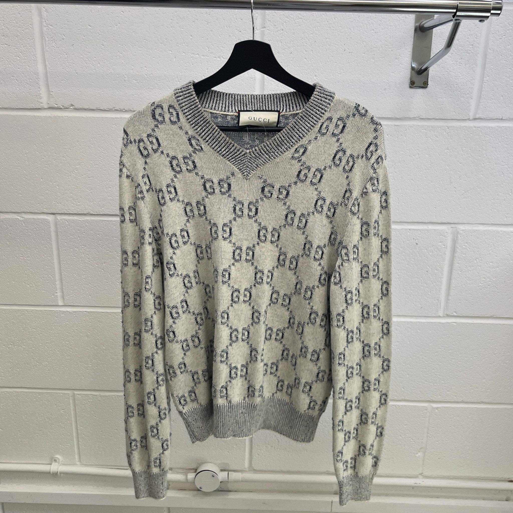 Men's Gg Supreme V Neck Sweatshirt Grey Size M