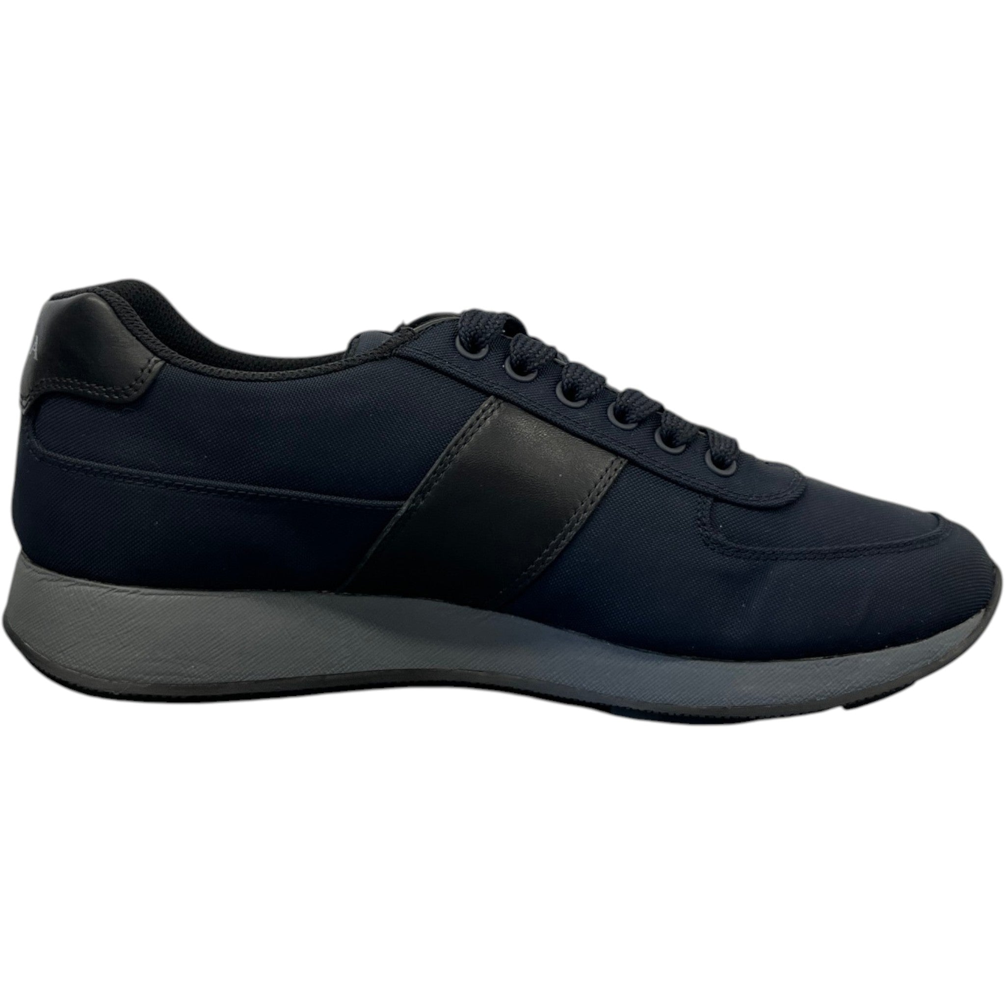 Men's Nylon Tech Low Trainers Black Size EU 40 / UK 6