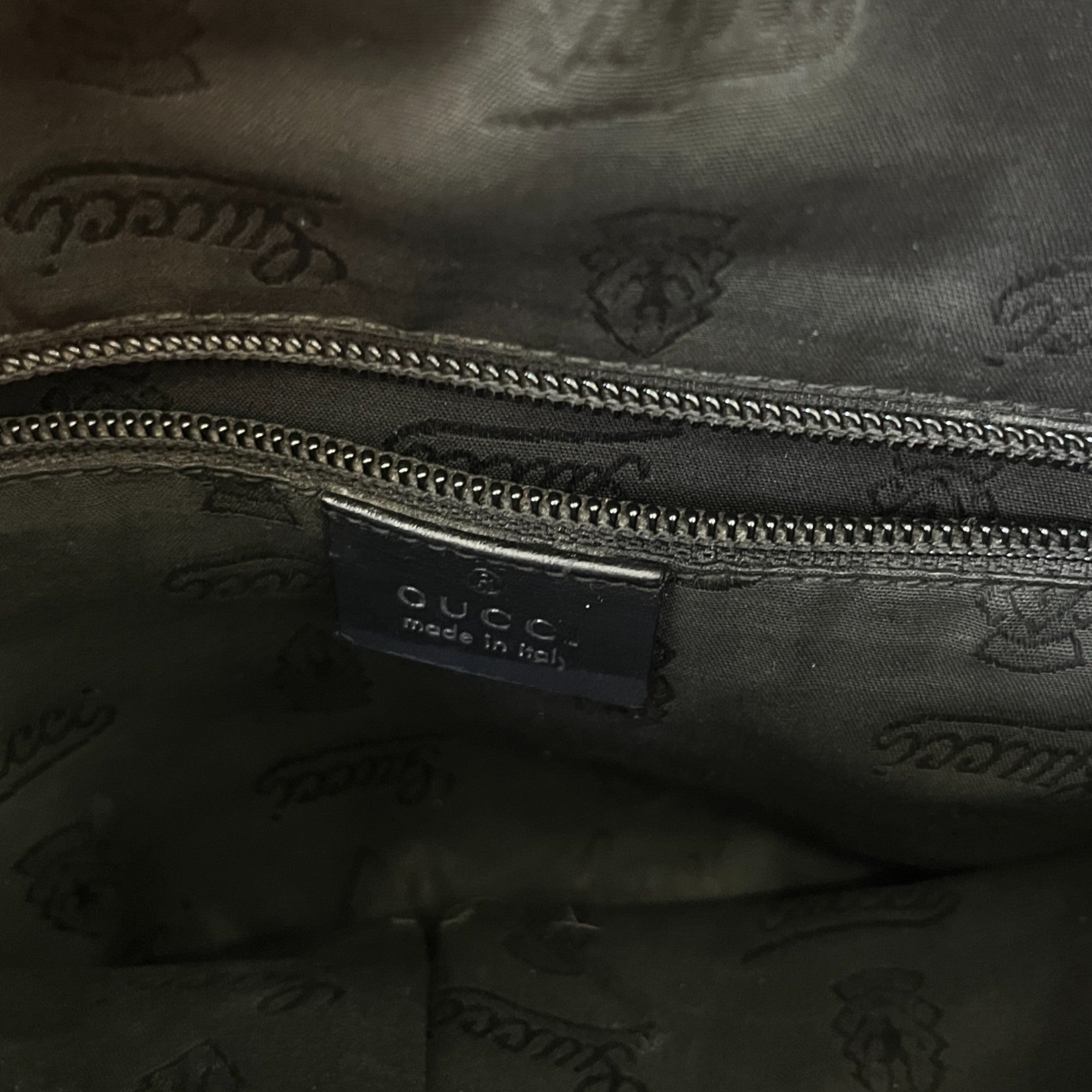 Men's Gg Supreme Messenger Bag Black