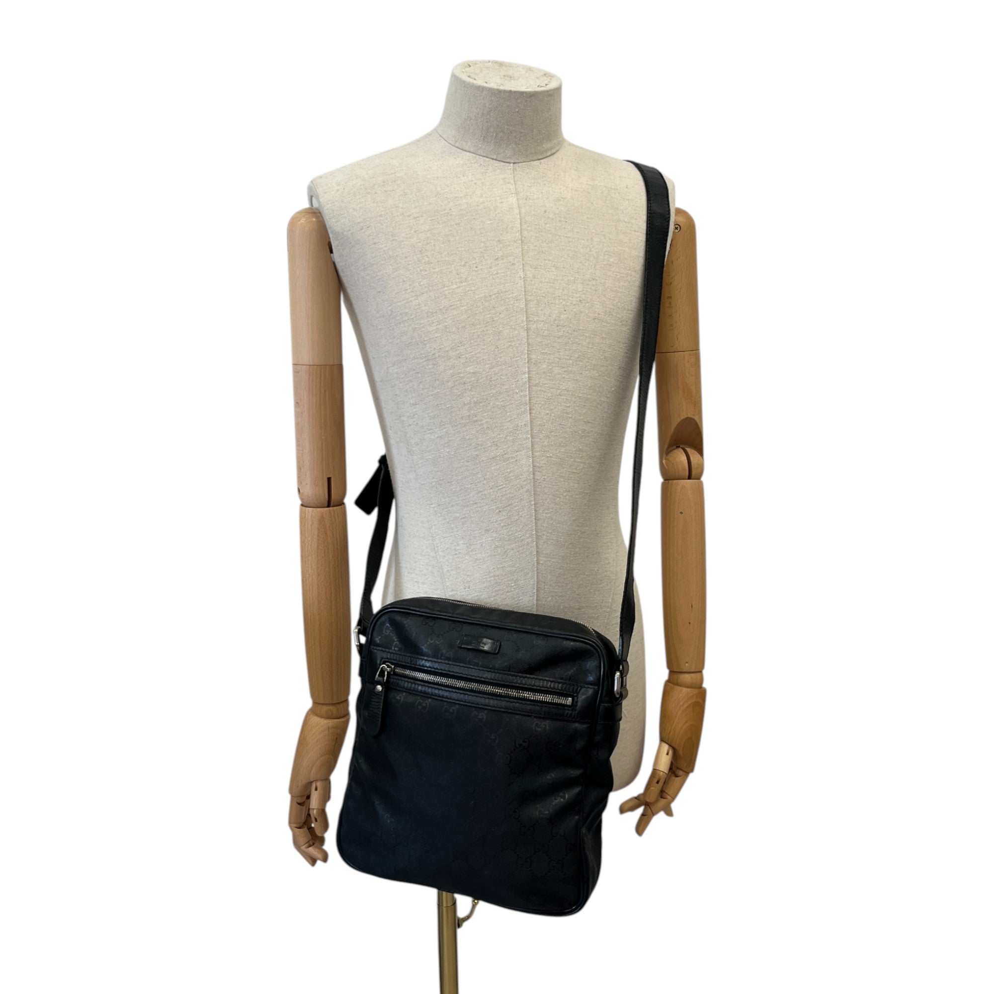 Men's Gg Supreme Messenger Bag Black