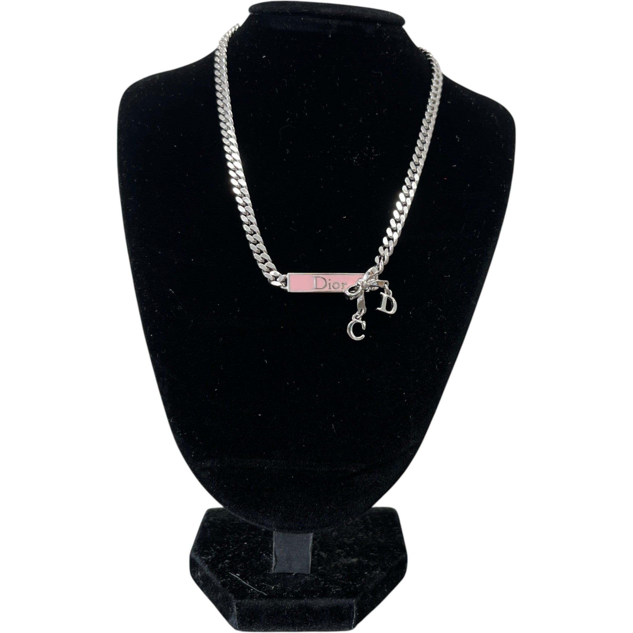Women's Logo Plaque Choker Necklace Silver