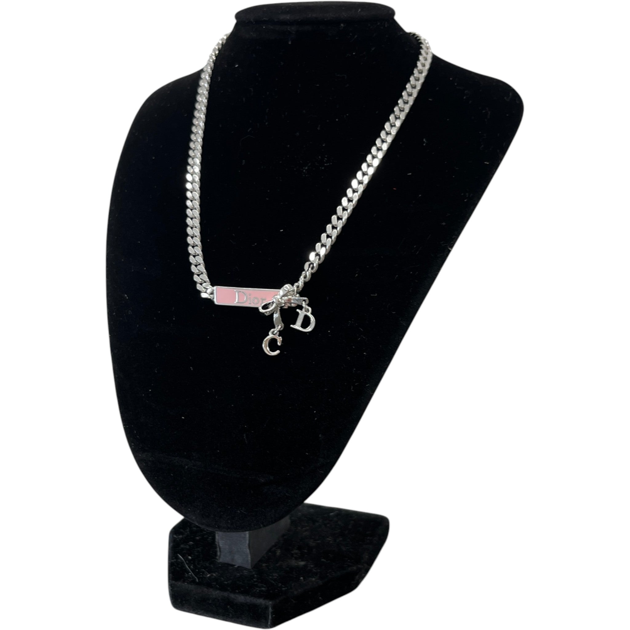 Women's Logo Plaque Choker Necklace Silver