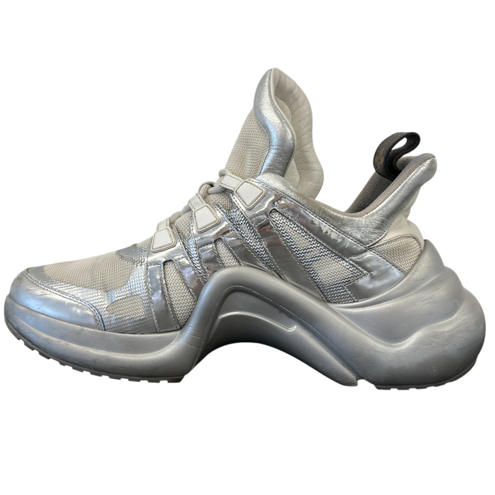 Men's Metallic Archlight Low Trainers Silver Size EU 41 / UK 7