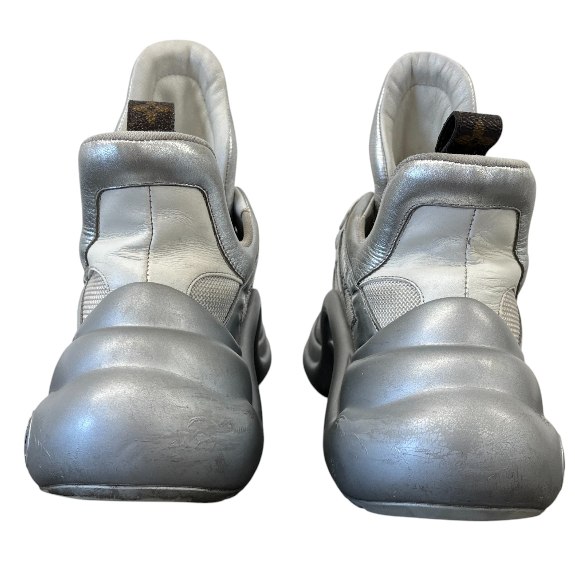 Men's Metallic Archlight Low Trainers Silver Size EU 41 / UK 7