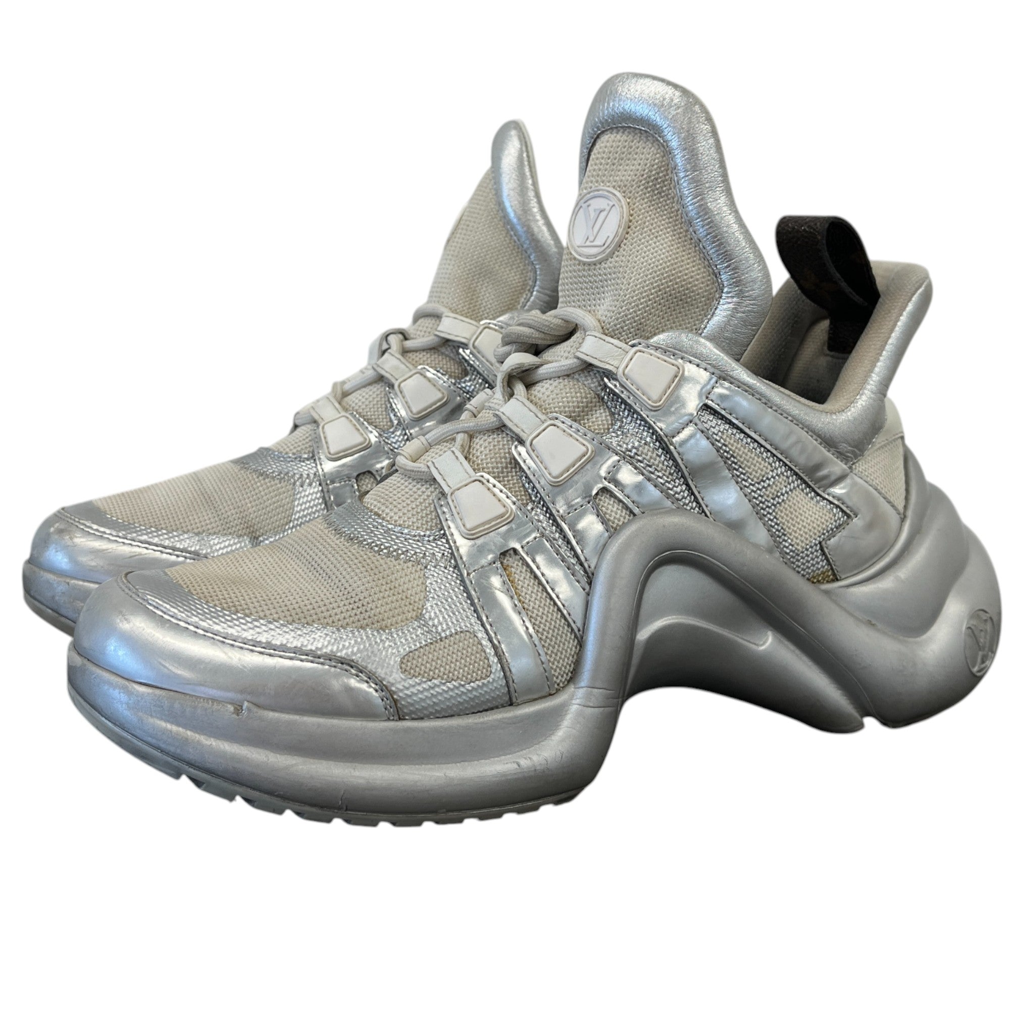 Men's Metallic Archlight Low Trainers Silver Size EU 41 / UK 7