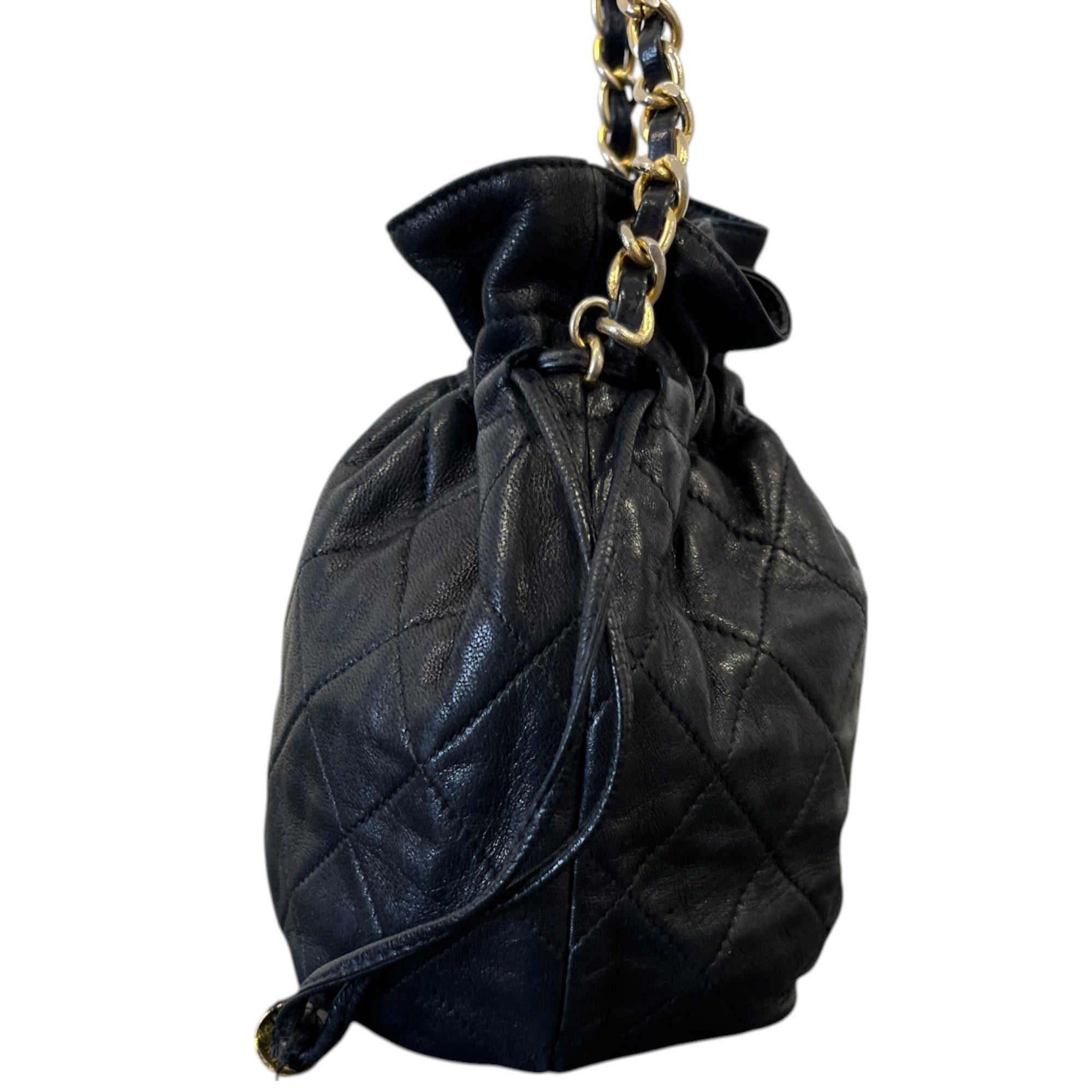 Women's Matelasse Chain Bucket Bag Black