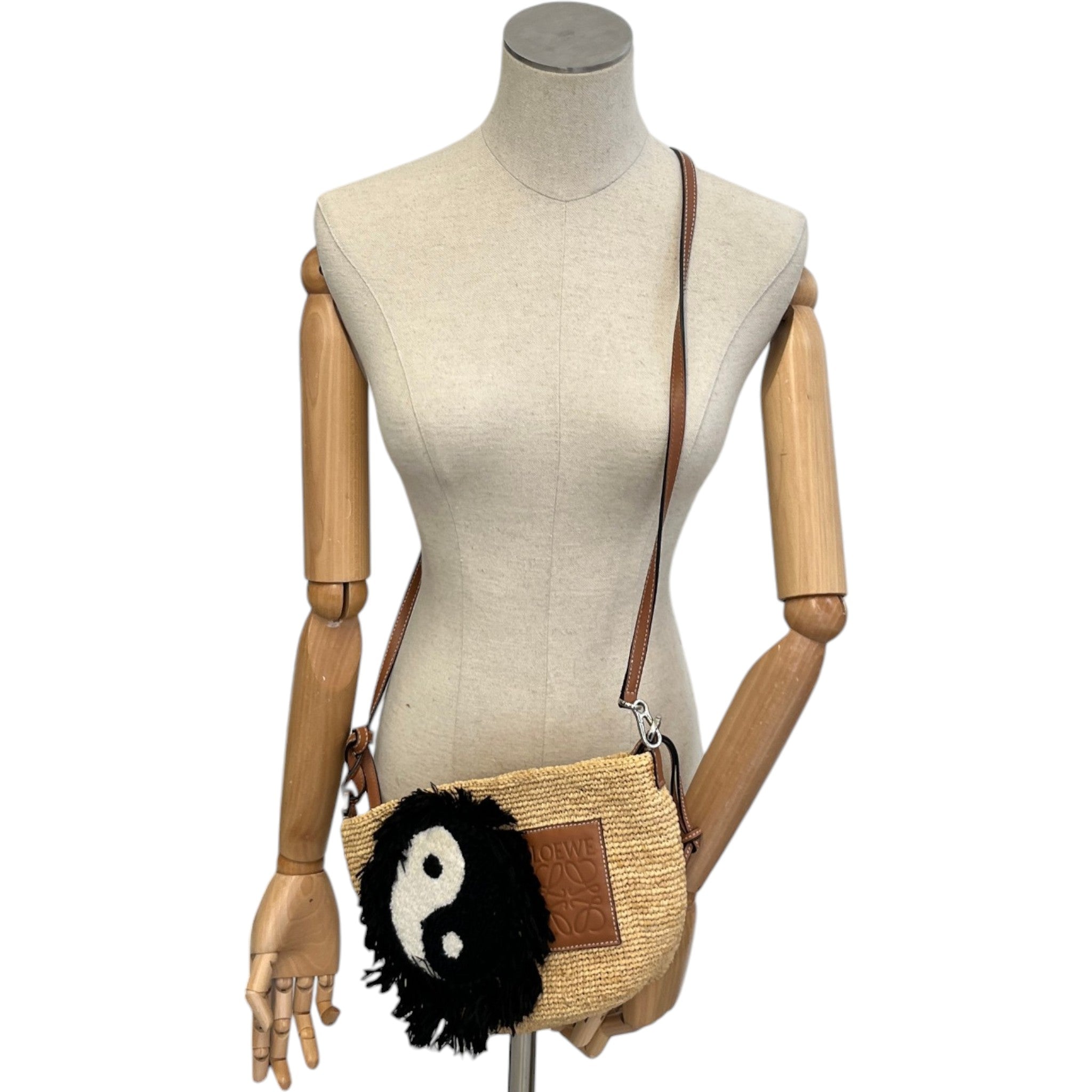 Women's X Paula'S Ibiza Yin Yang Basket Handbag Beige