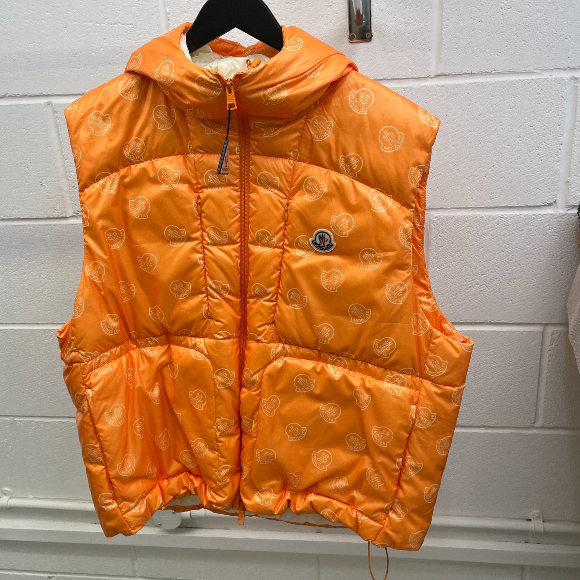 Men's Alkarab Gilet Orange Size 5 / XXL