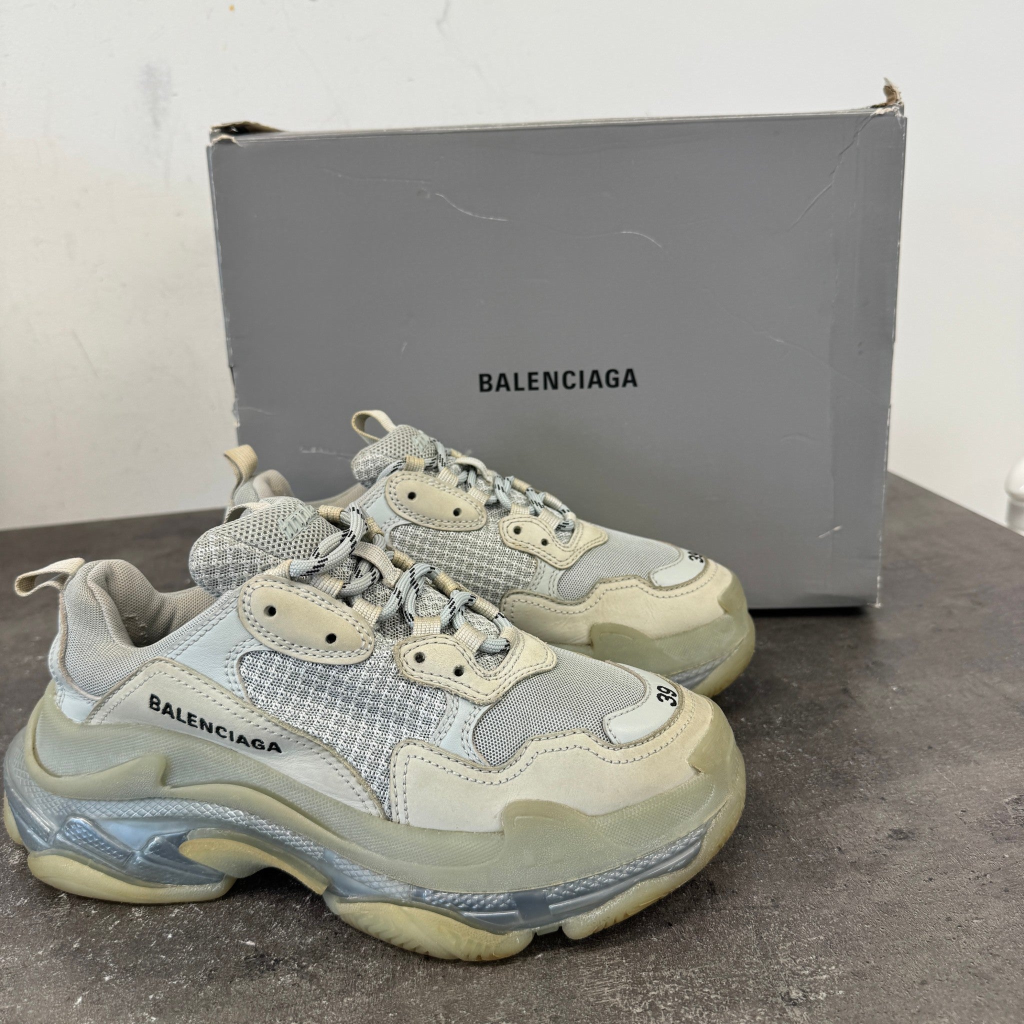 Women's Triple S Low Trainers Beige Size EU 39 / UK 6