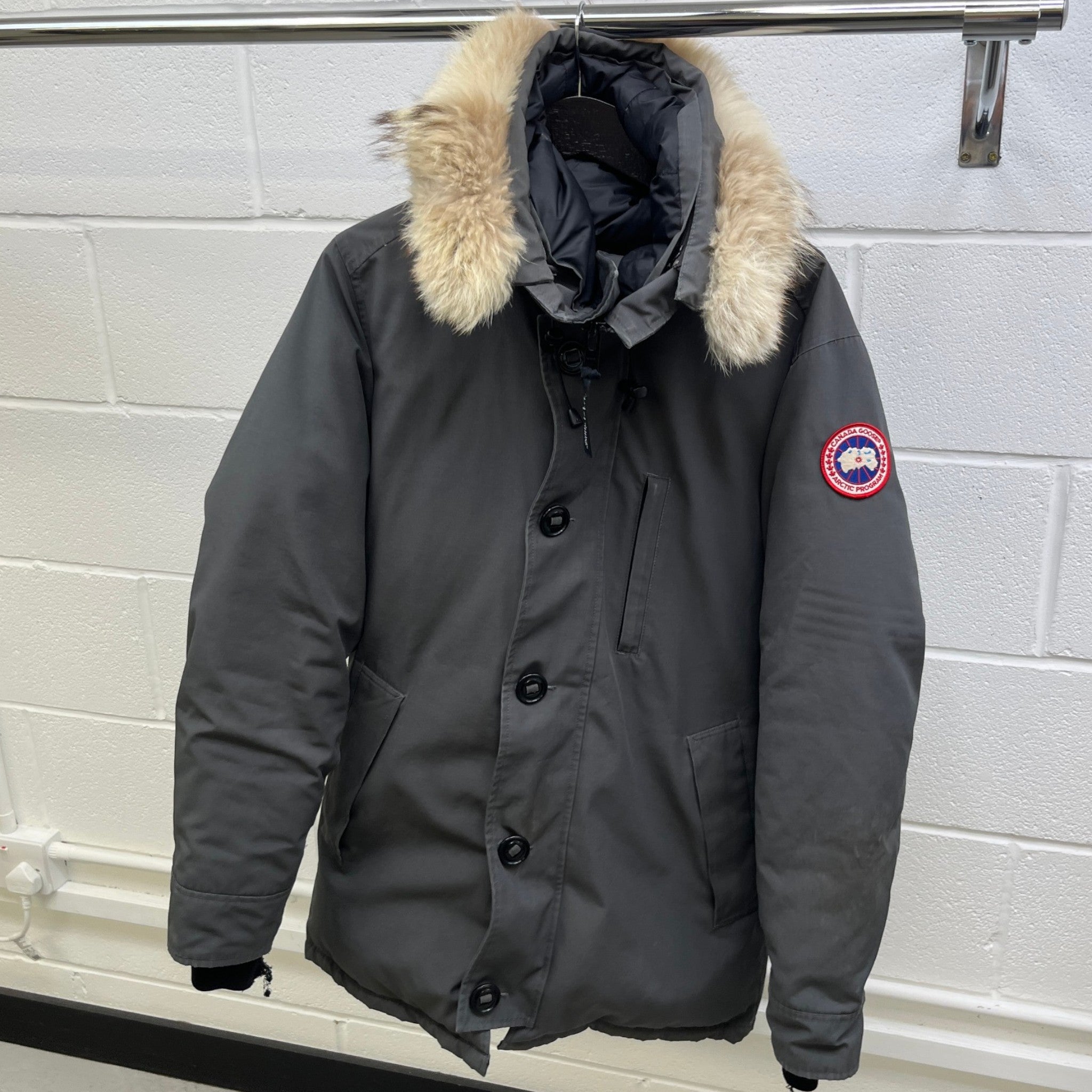 Men's Chateau Down Jacket Grey Size M