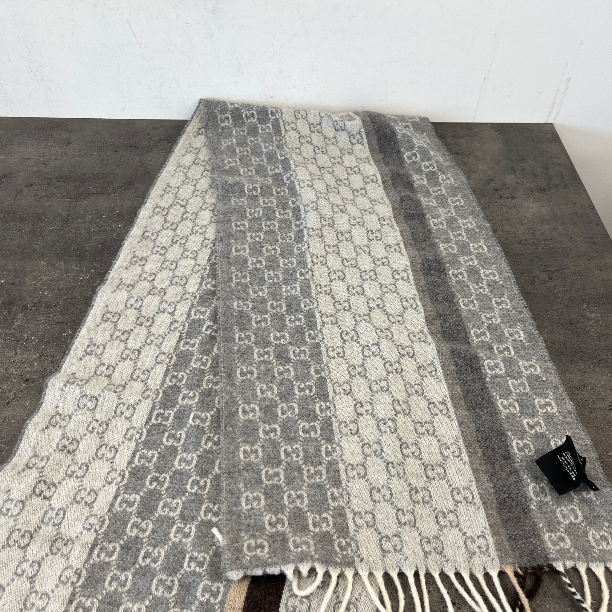 Men's Gg Supreme Scarf Grey