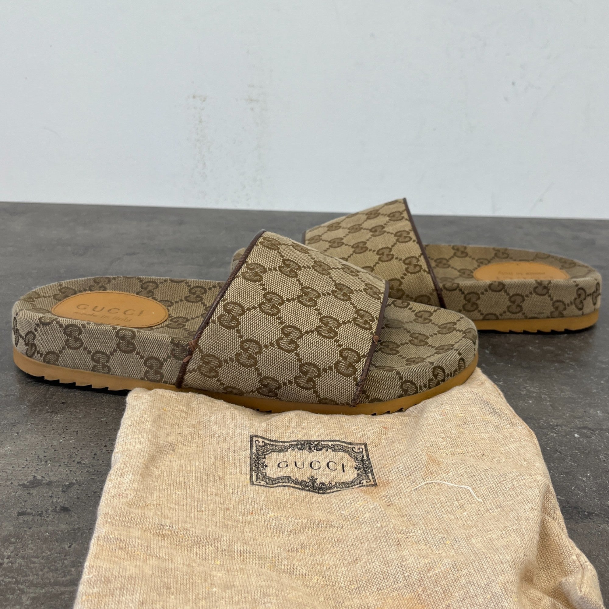 Women's Gg Supreme Monogram Slides Beige Size EU 41 / UK 8