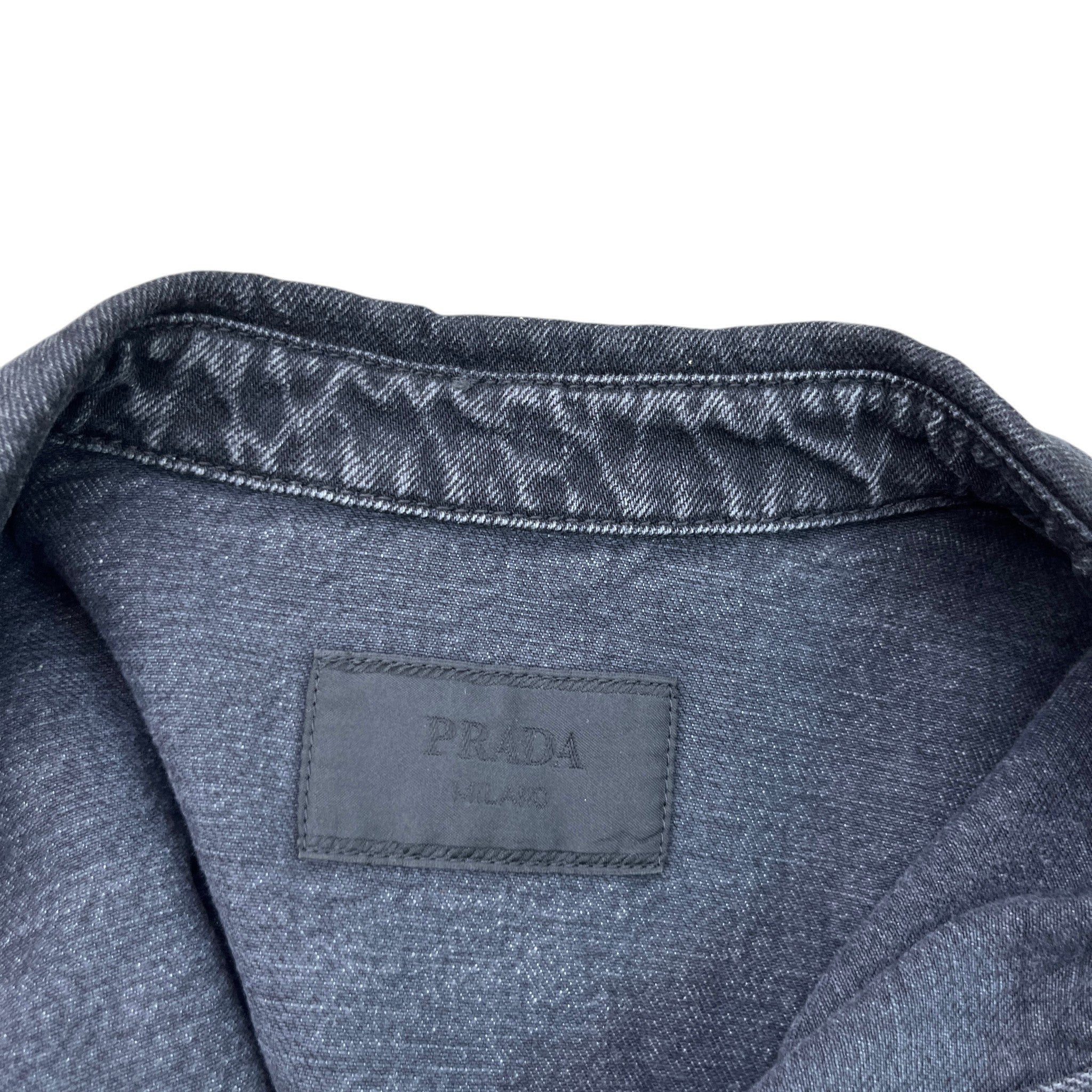 Men's Triangle Logo Plaque Top Black Size M