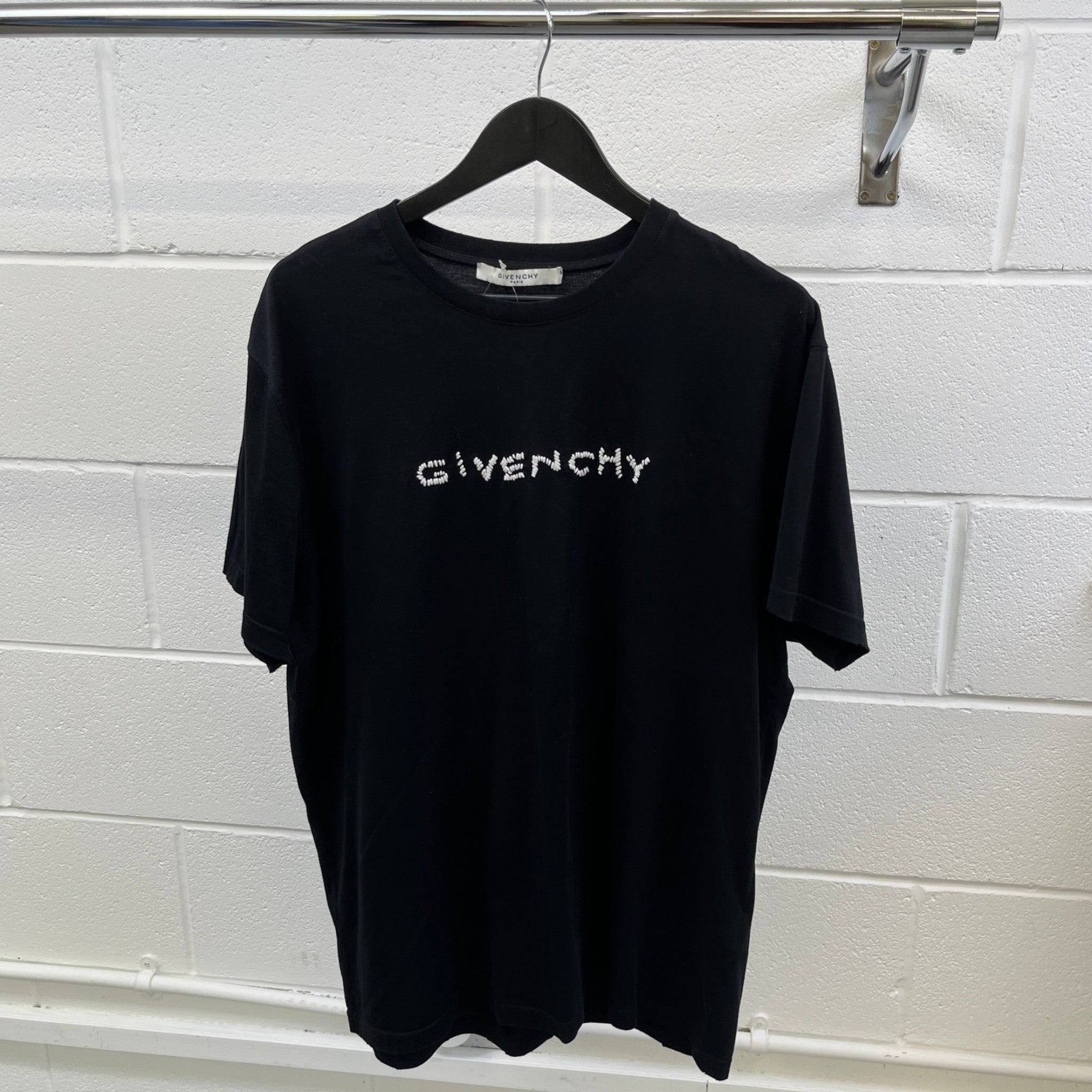 Men's Embroidered Logo Distressed T-Shirt Black Size M