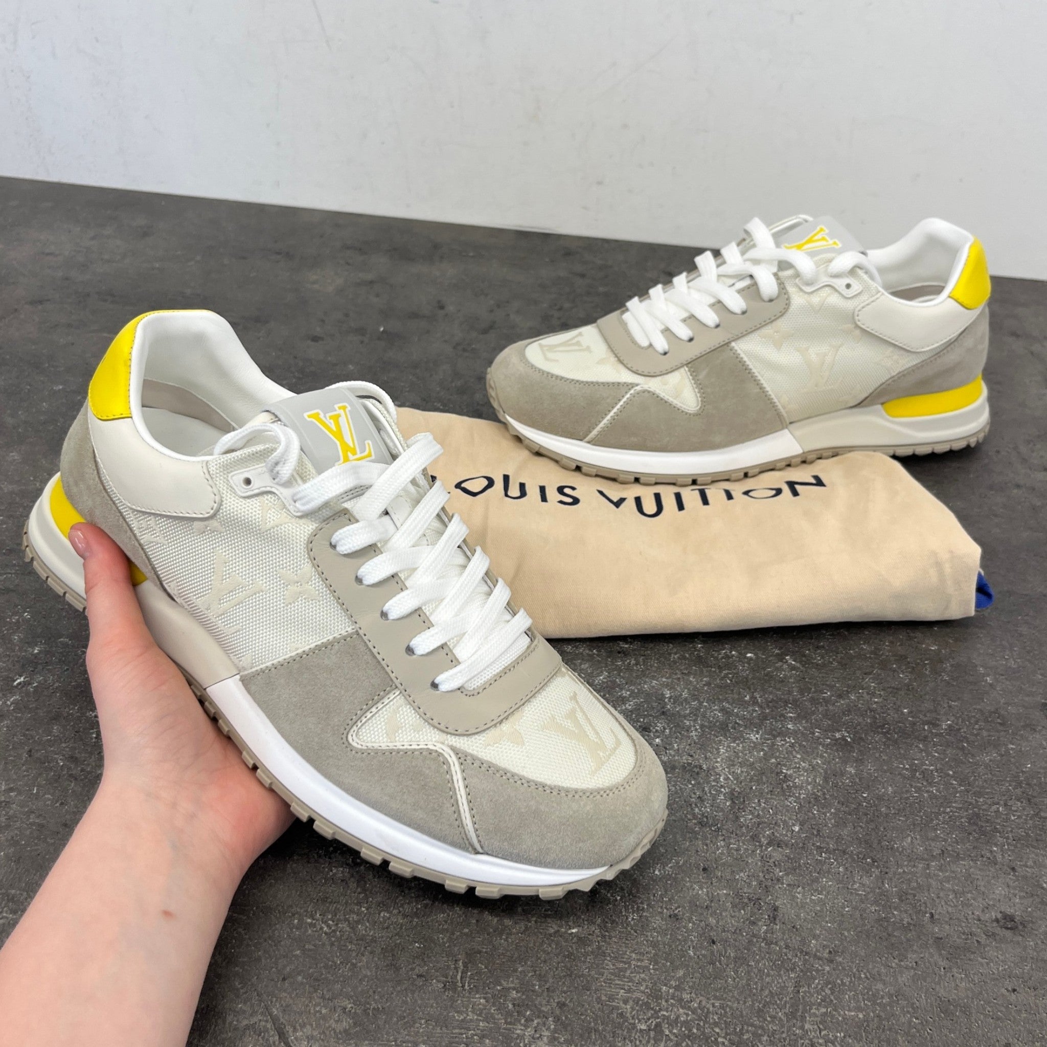 Men's Run Away Low Trainers White Size EU 40 / UK 6