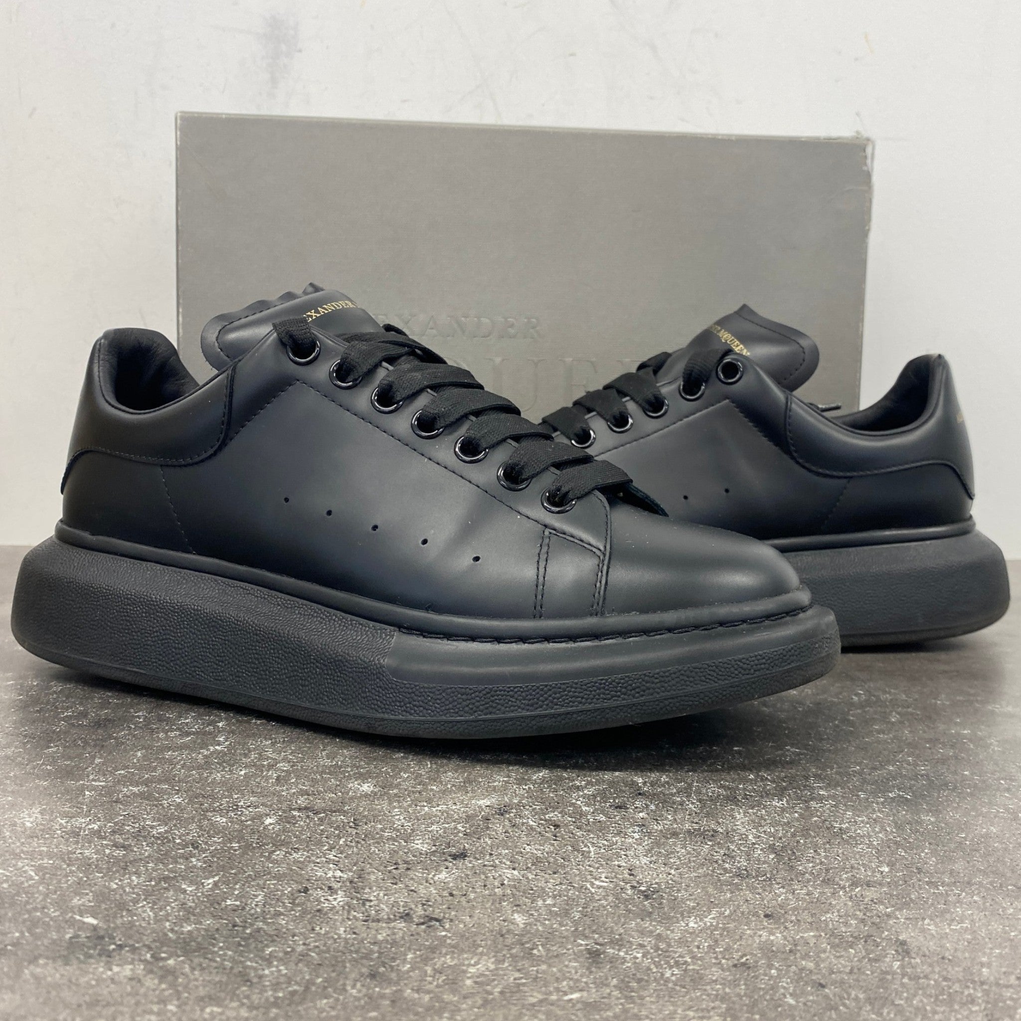 Men's Oversized Low Trainers Black Size EU 43 / UK 9