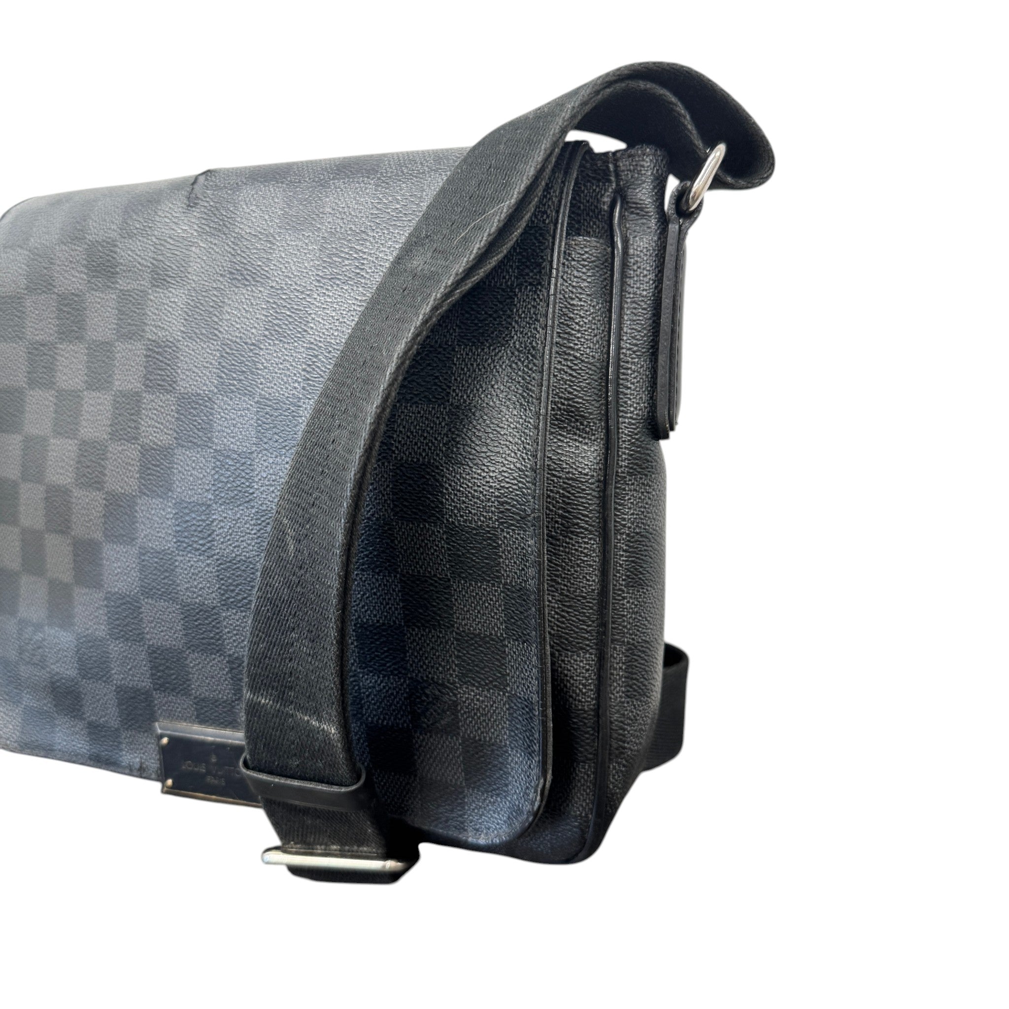 Men's Damier Graphite District Pm Messenger Bag Black