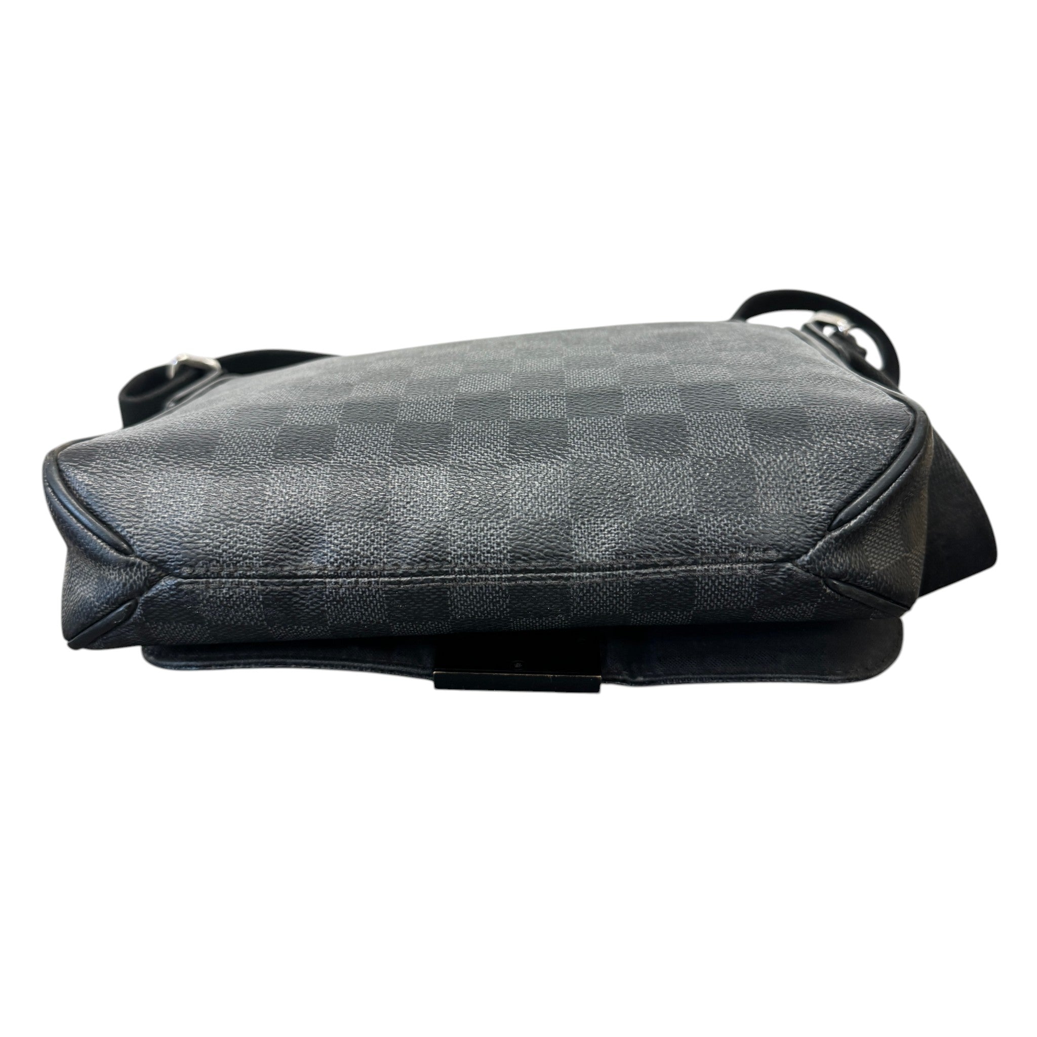 Men's Damier Graphite District Pm Messenger Bag Black