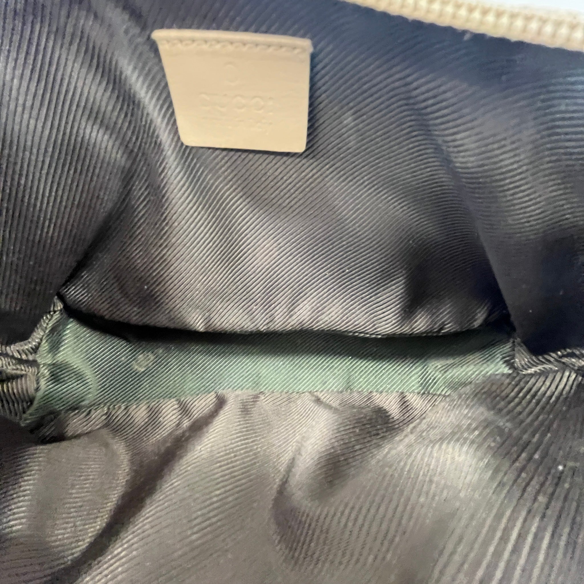 Women's Gg Canvas Boat Handbag Beige