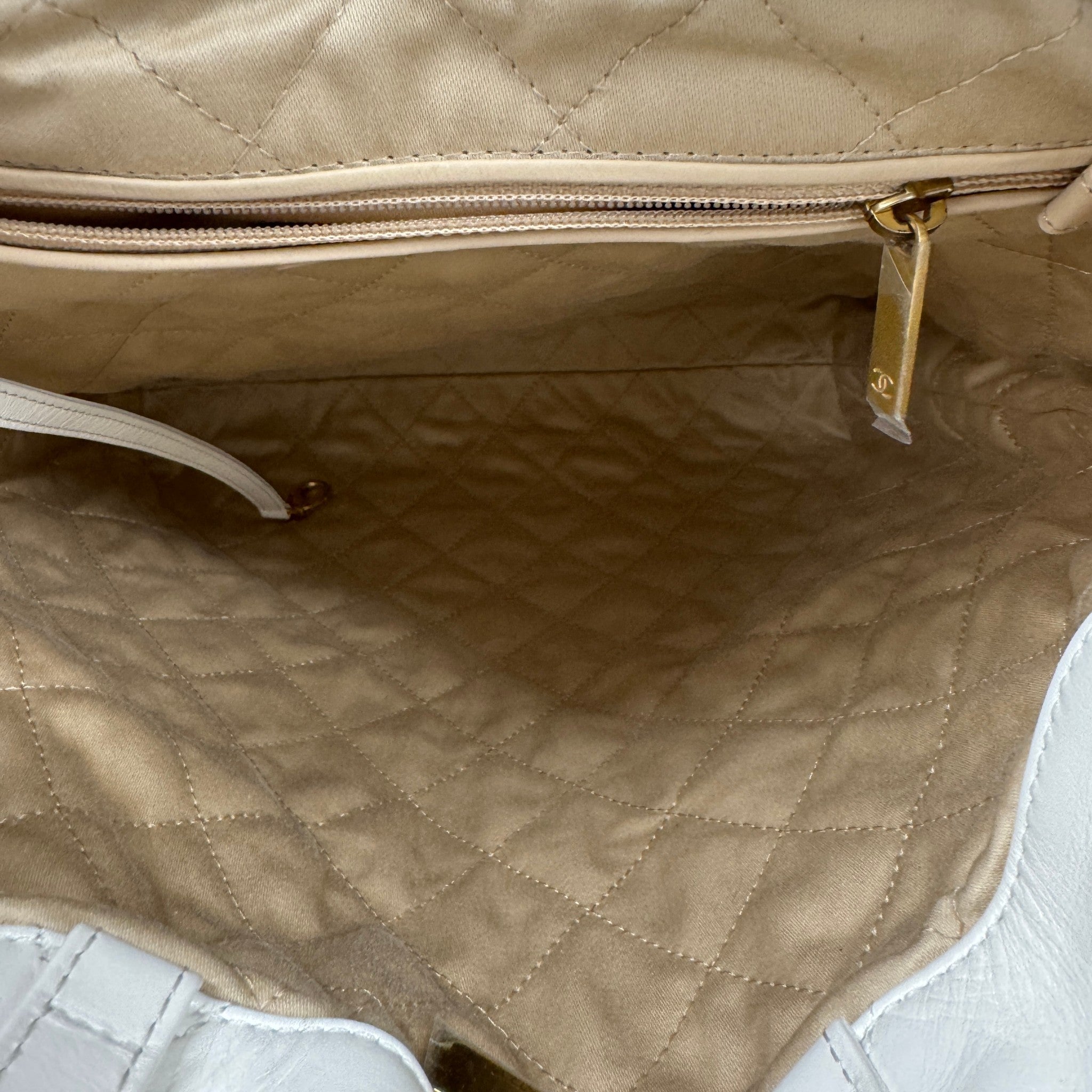 Women's 22 Backpack White
