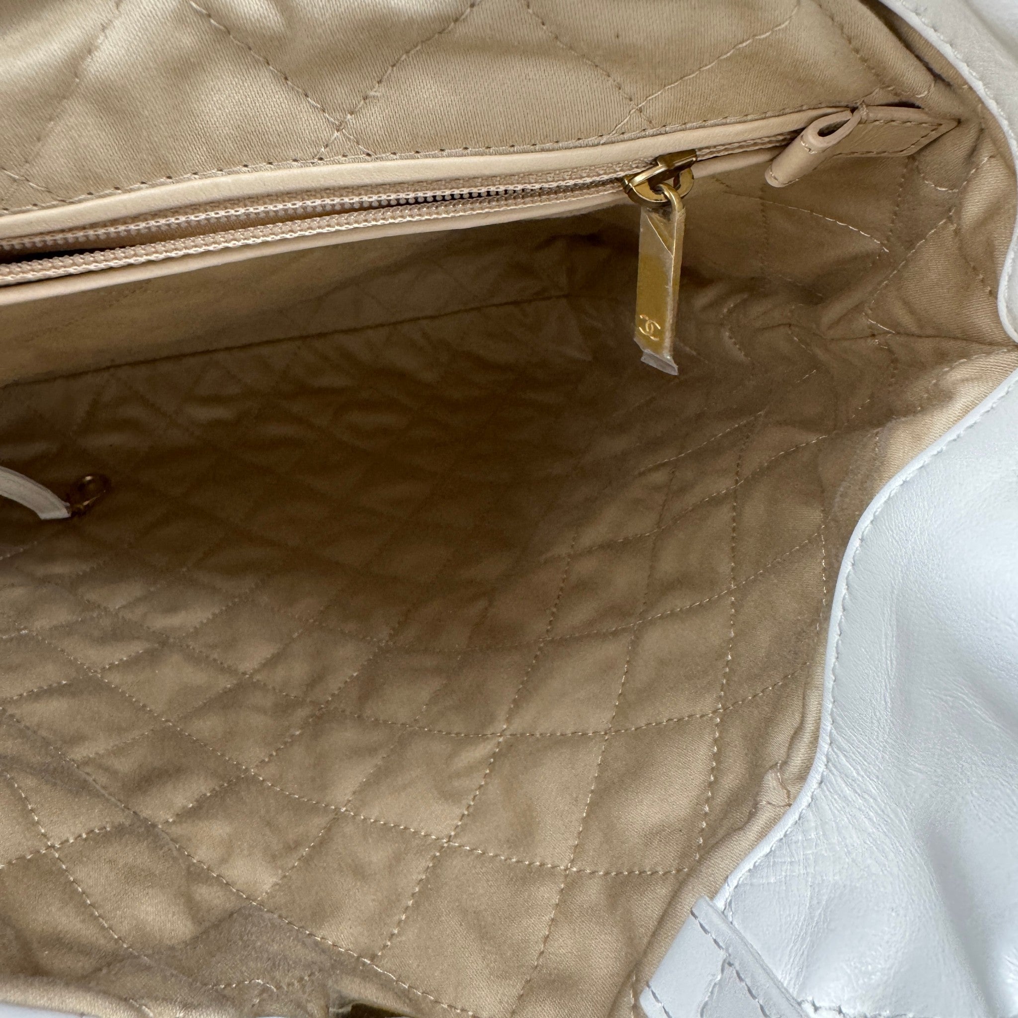Women's 22 Backpack White
