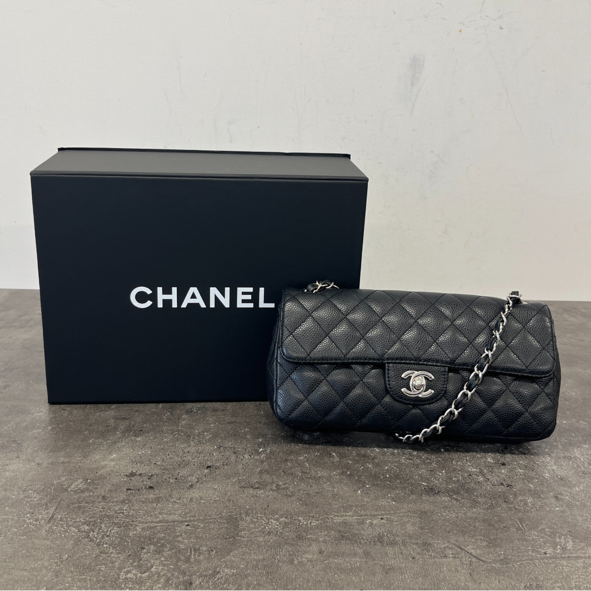 Women's Small Classic Flap Caviar Bag Black